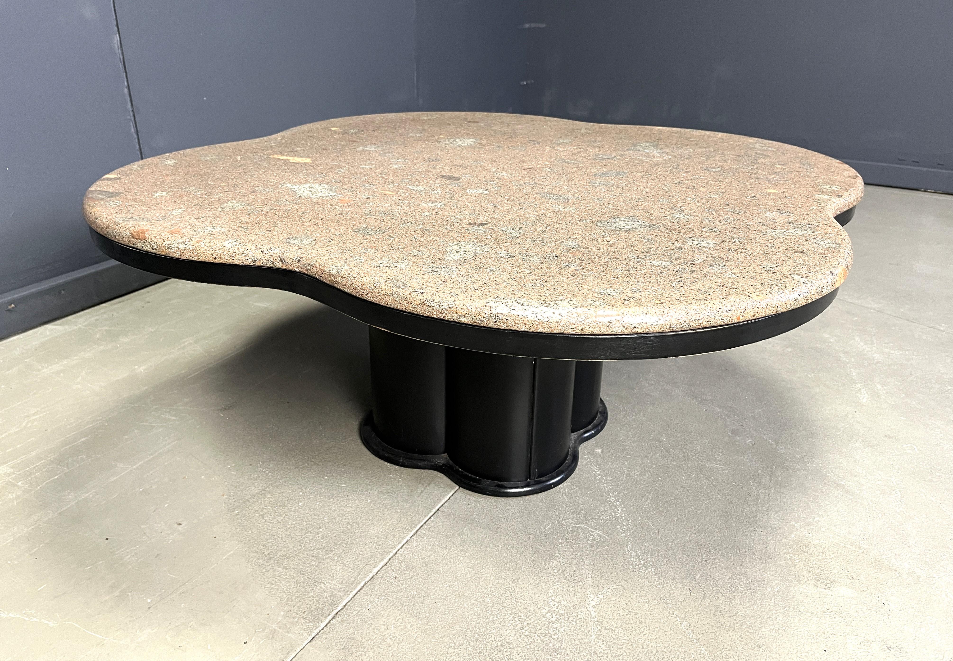 Table basse vintage en granit en forme de trèfle, années 1970 en vente 1