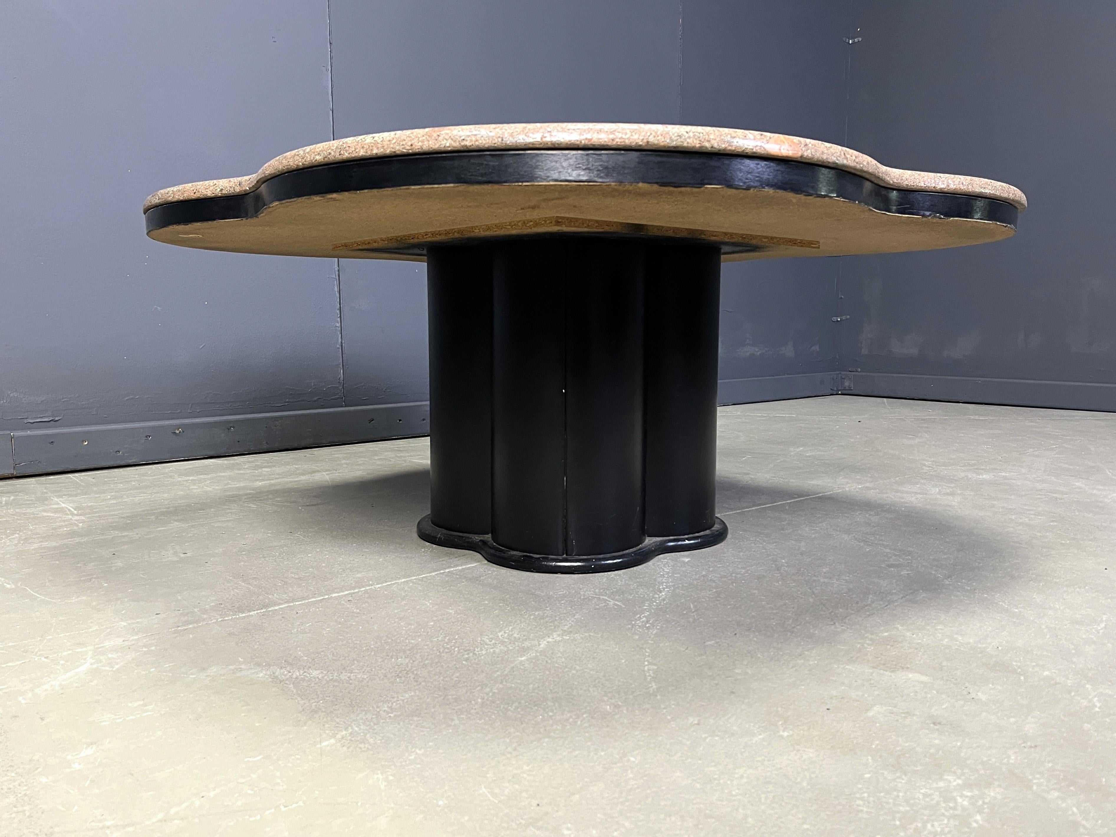 Table basse vintage en granit en forme de trèfle, années 1970 en vente 2
