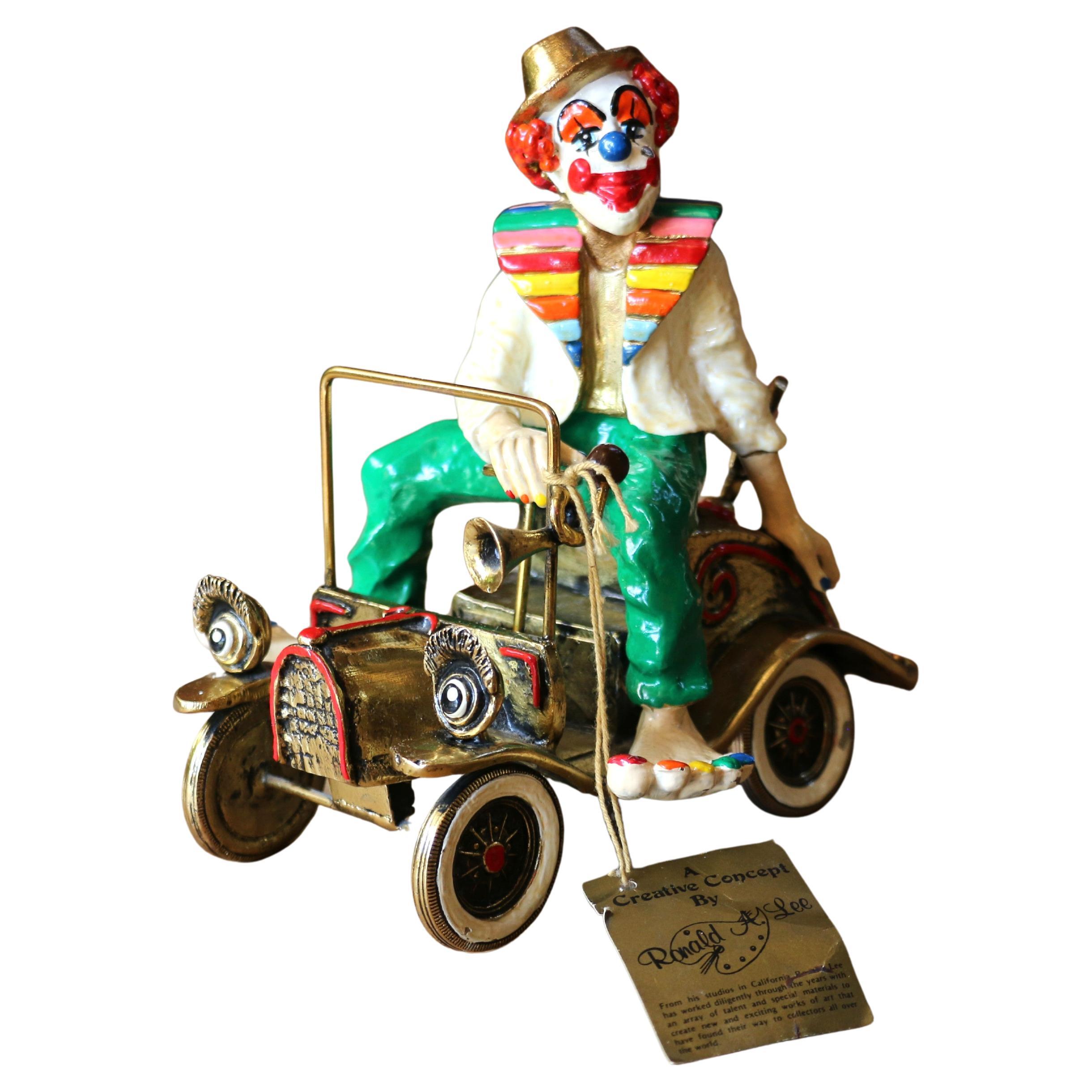 Clown d'epoca con auto a vento, scultura di Ron Lee, anni '80 in vendita