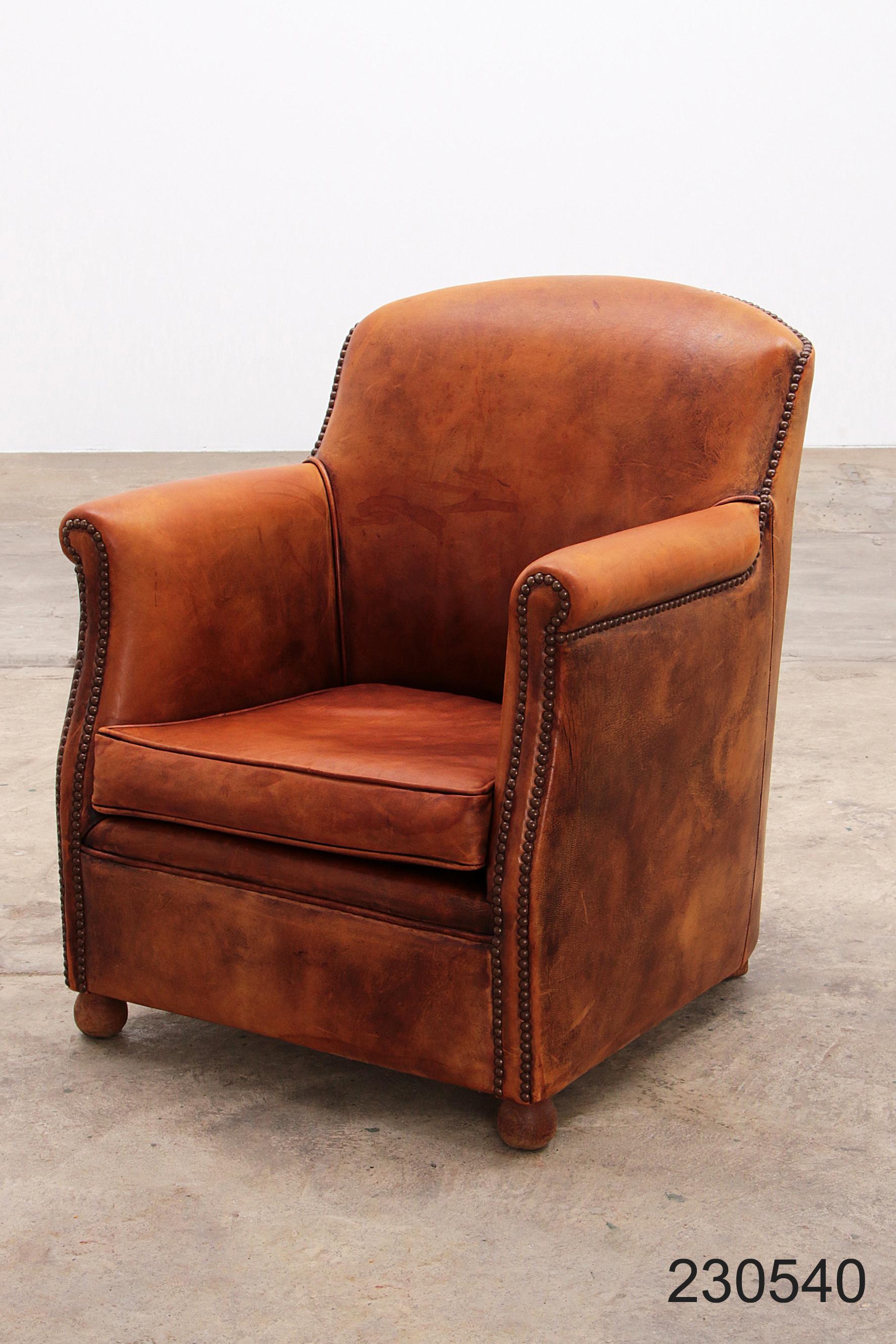 Vintage club armchair made of sheepskin with a beautiful patina, 1970 Netherland For Sale 9