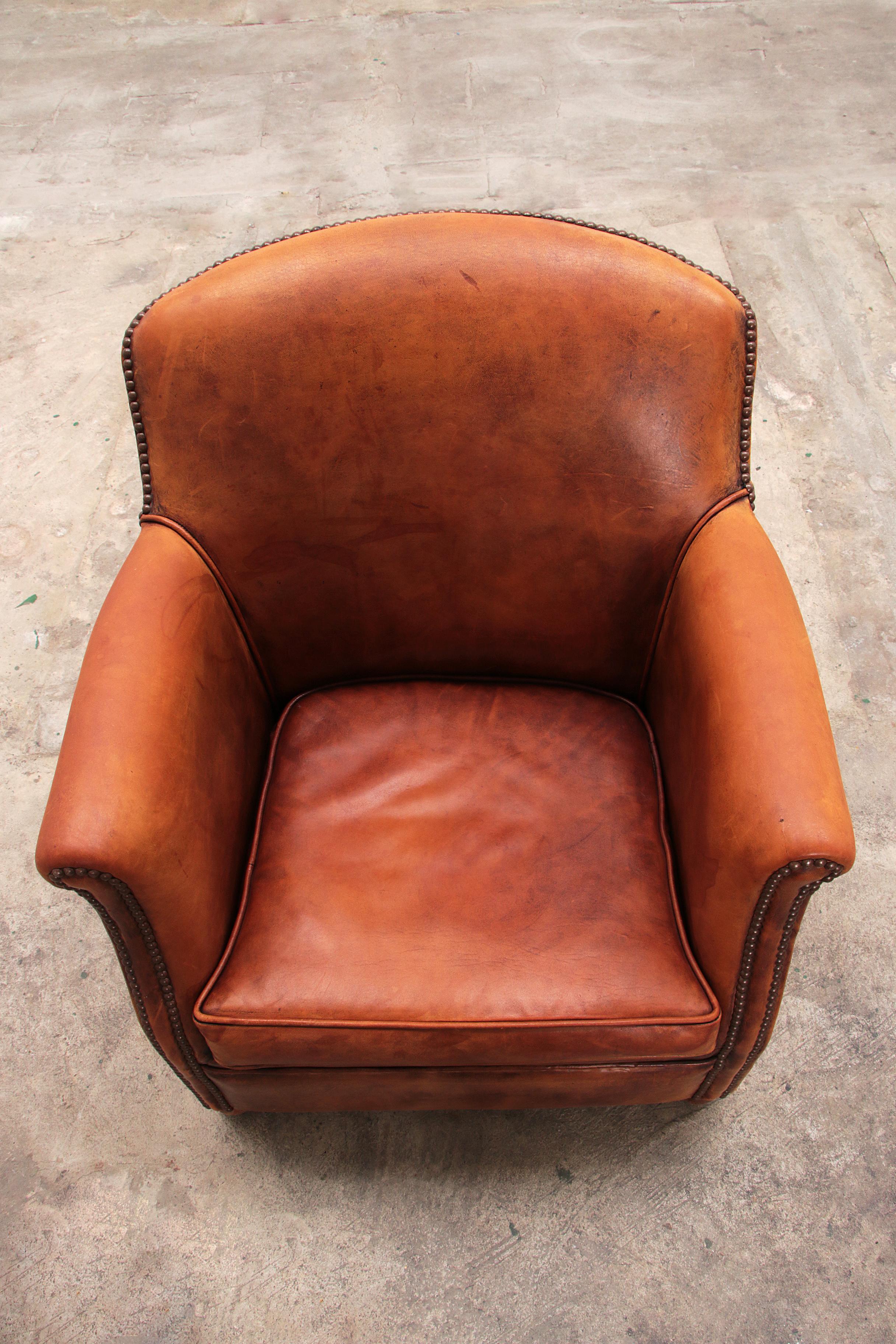 Vintage club armchair made of sheepskin with a beautiful patina, 1970 Netherland For Sale 1