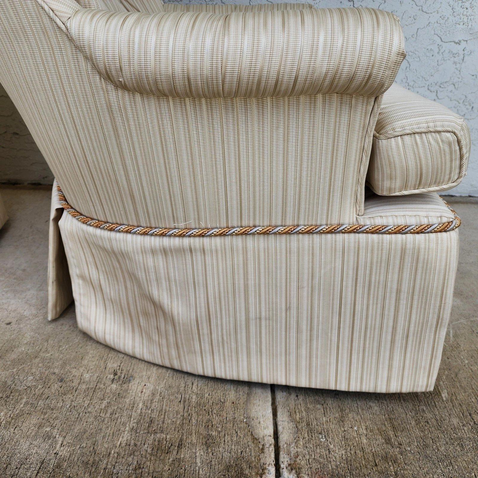 Vintage Club Chairs Swivel Rockers Set of 2 en vente 12