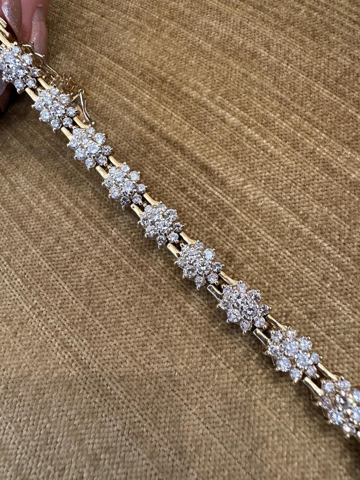 Vintage Cluster Round Diamond Bracelet 6.00 Carat Total in 14k Yellow Gold For Sale 1