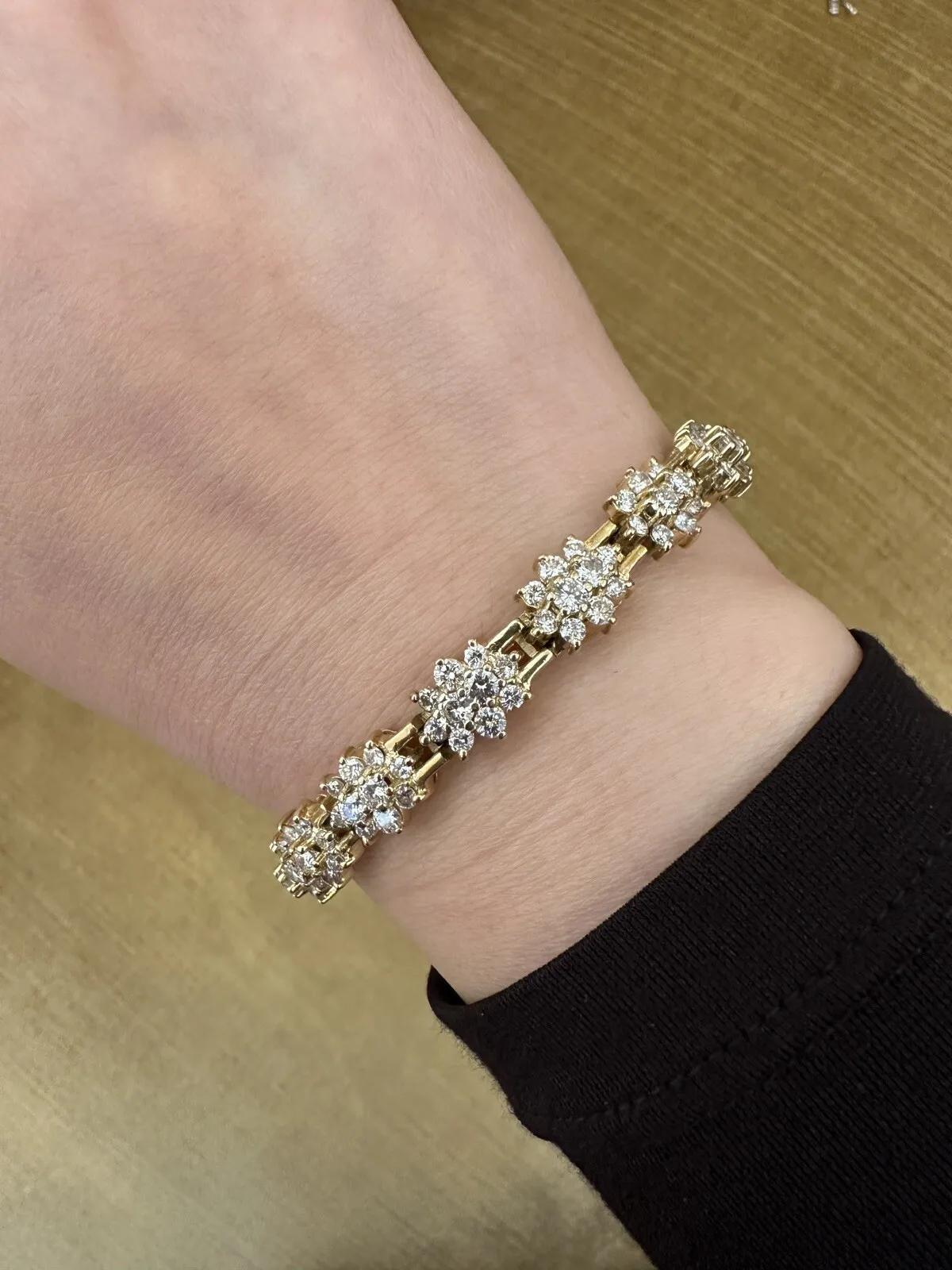Vintage Cluster Round Diamond Bracelet 6.00 Carat Total in 14k Yellow Gold For Sale 2