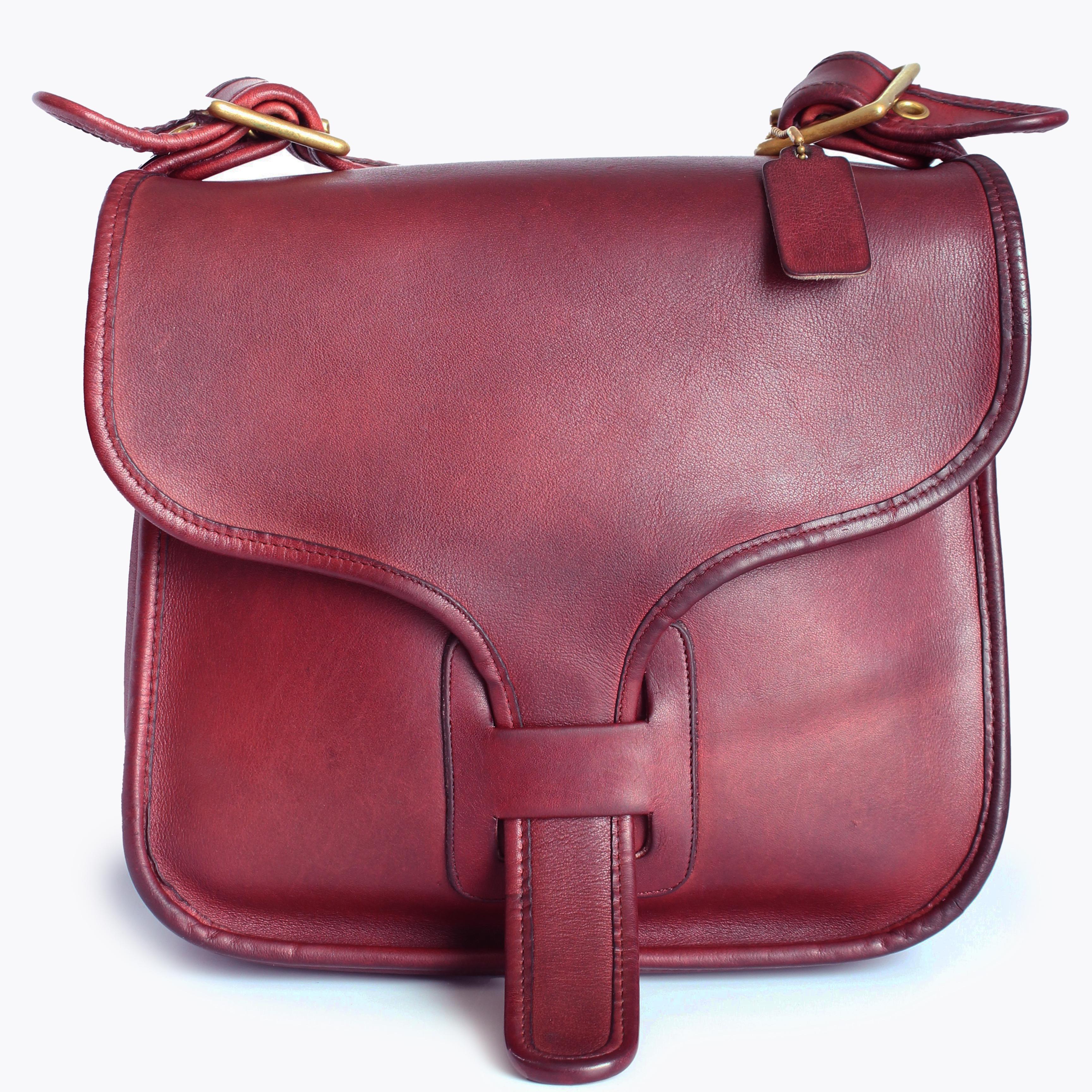 Vintage Coach Courier Bag Burgundy Leather Bonnie Cashin Design NYC Vintage 70s In Fair Condition In Port Saint Lucie, FL