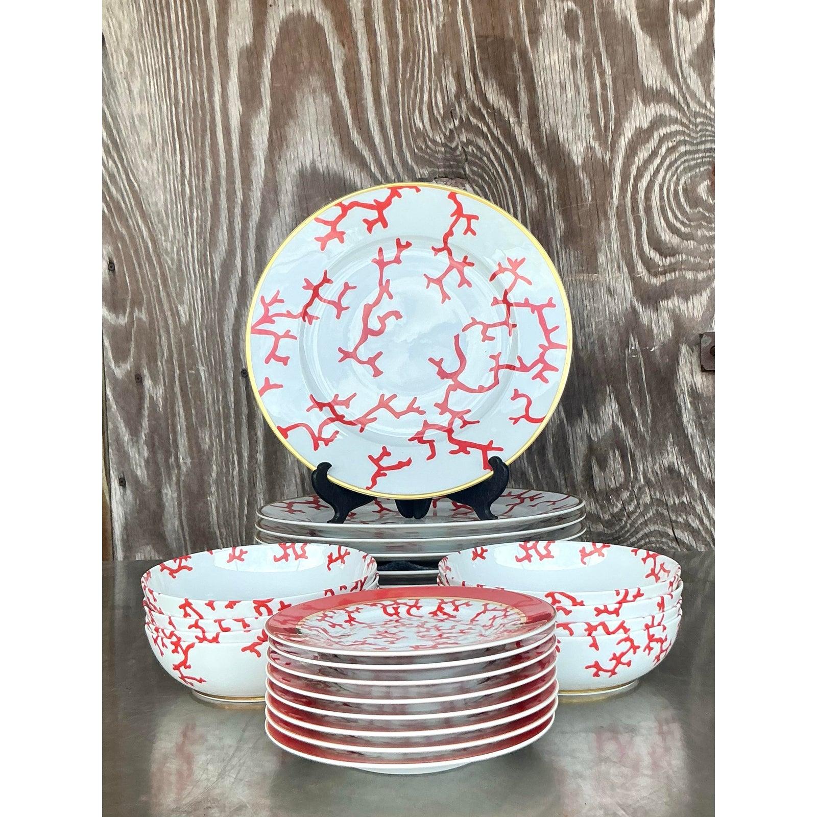 Alberto Pinto pour Raynaud Limoges Chine Christobal pour 8-24 pièces Bon état - En vente à West Palm Beach, FL