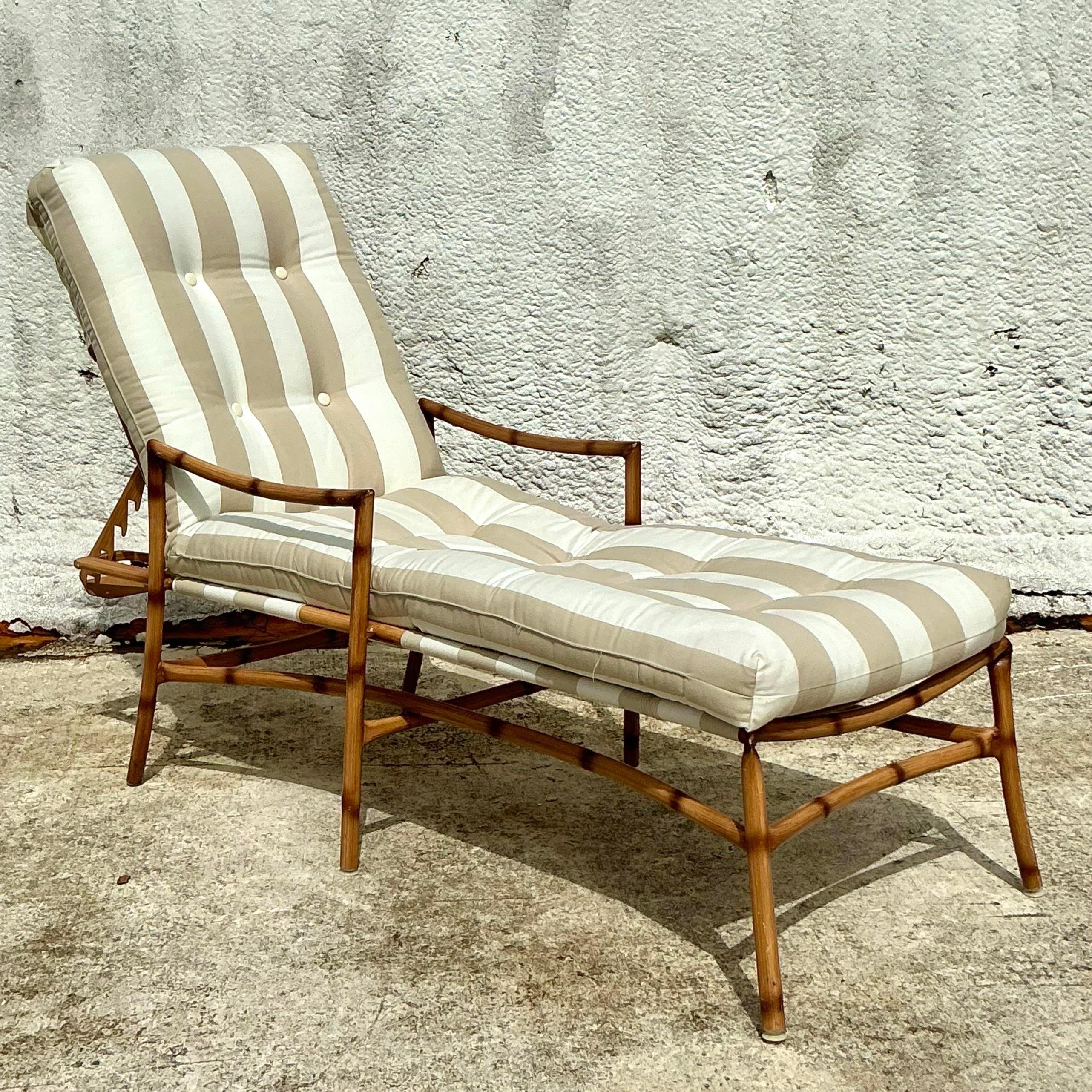 20th Century Vintage Coastal Aluminum Faux Bamboo Chaise Lounge For Sale