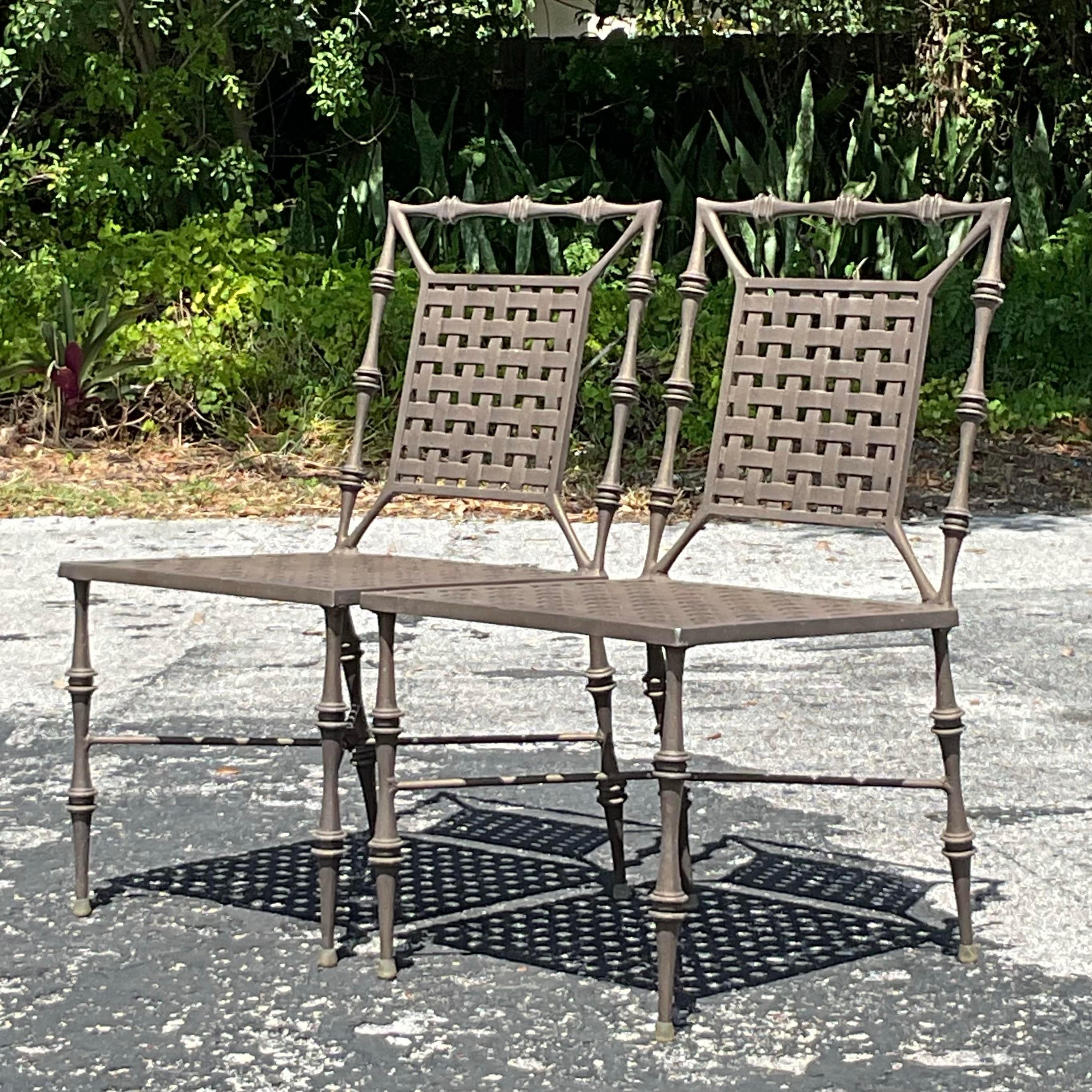 Set da pranzo per esterni in alluminio finto bambù vintage di Phyllis Morris In condizioni buone in vendita a west palm beach, FL