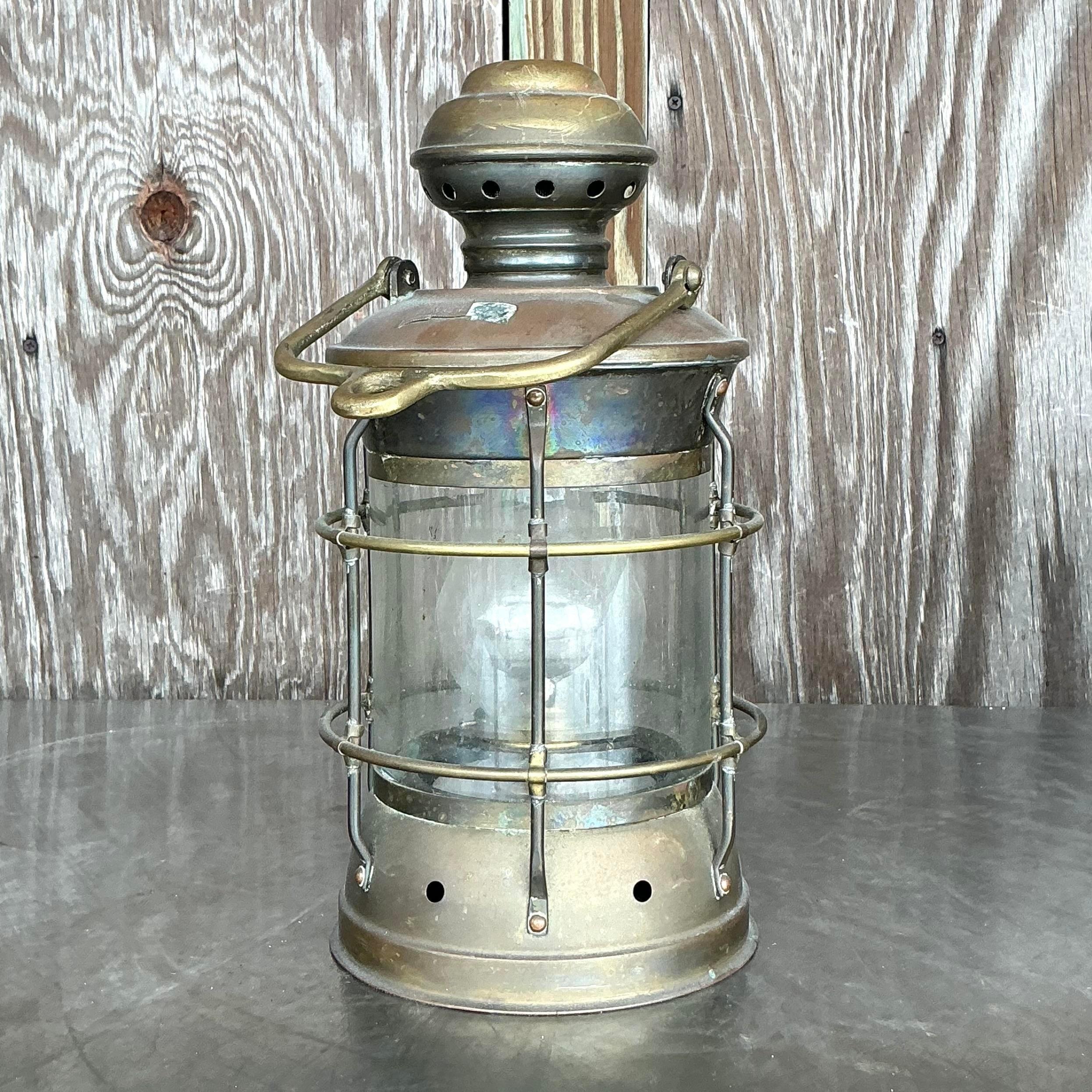 Américain Lanterne à huile vintage en laiton avec ancre côtière en vente