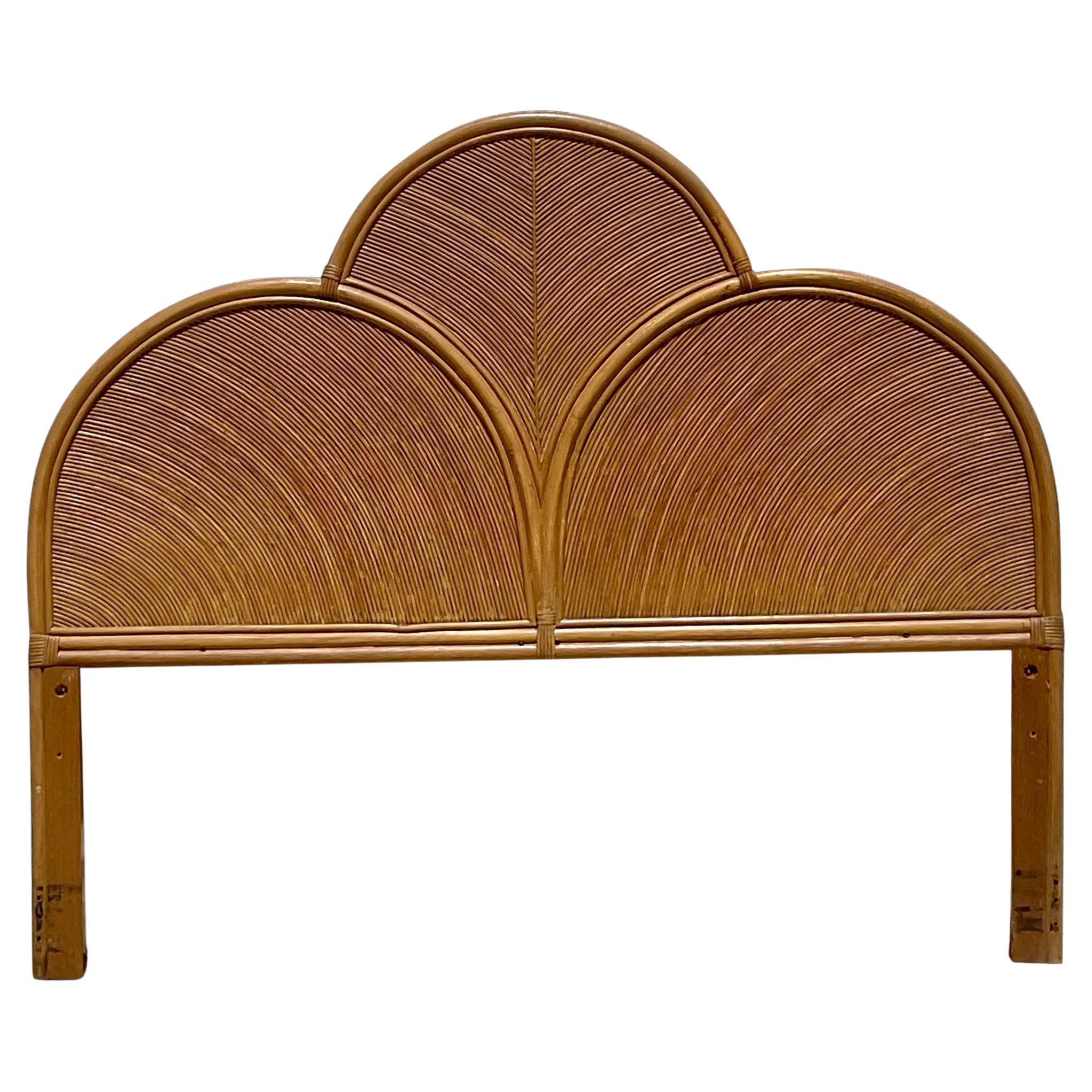 Cabecero Vintage Coastal Arched Pencil Reed Queen