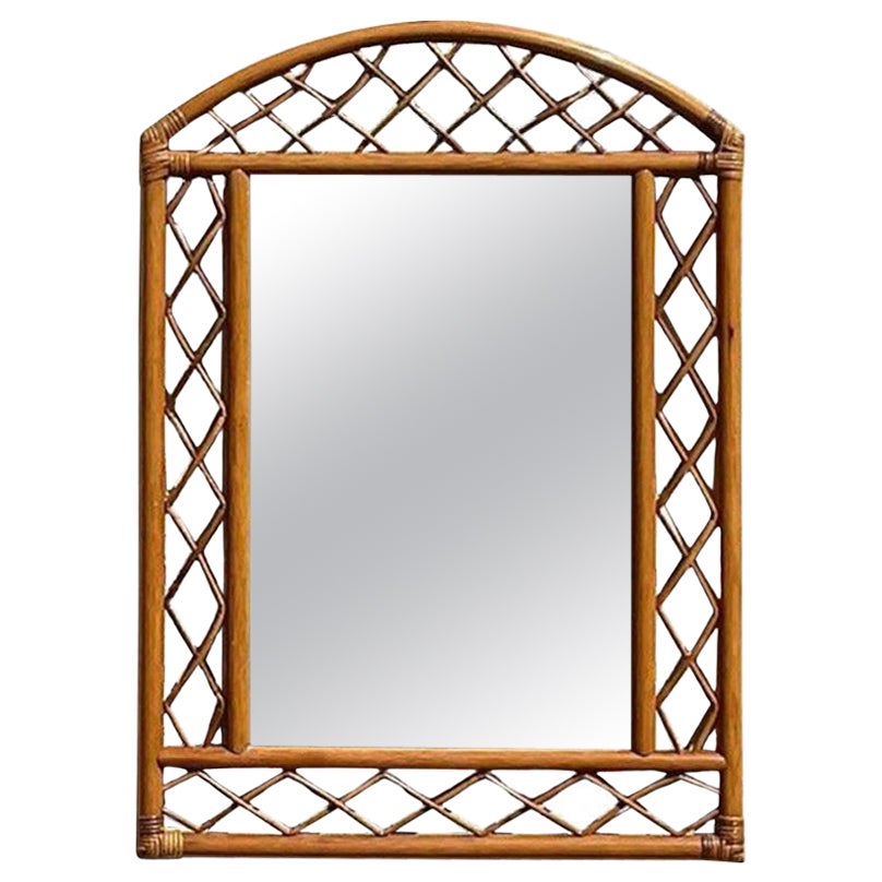 Espejo de pared Vintage Coastal Arched Rattan Trellis en venta