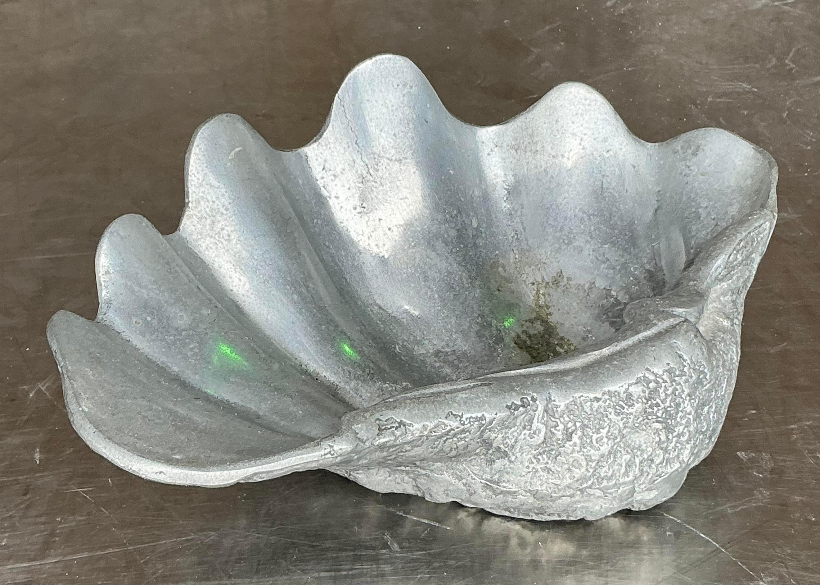 Vintage Coastal Arthur Court Pewter Clam Shell In Good Condition In West Palm Beach, FL