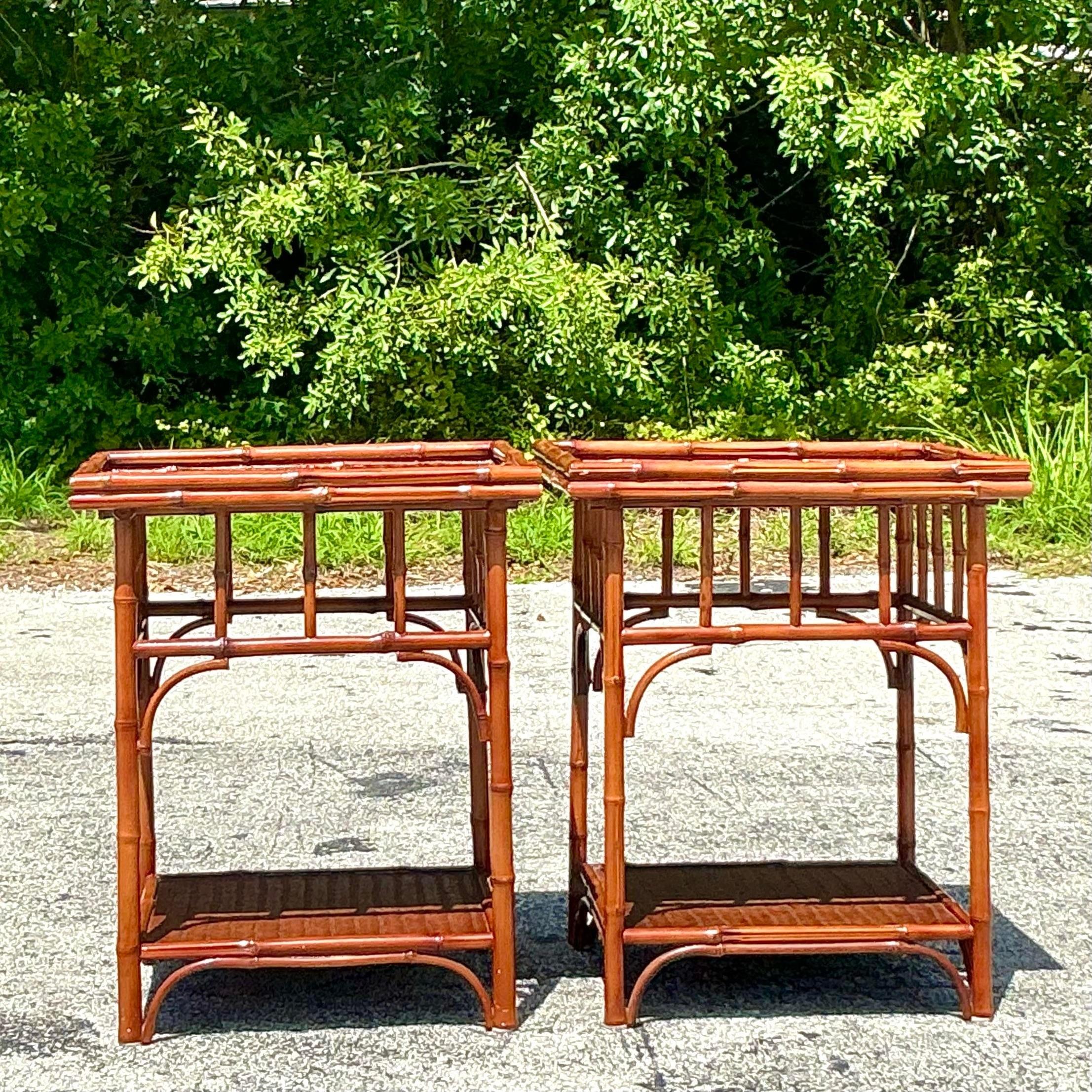 Philippin Tables d'appoint vintage en bambou et rotin tressé - une paire