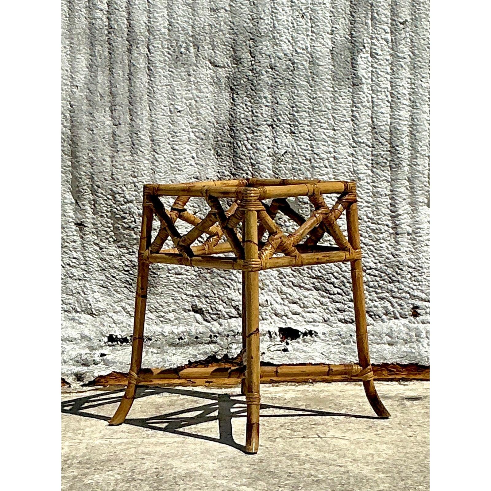 Piédestal de table de salle à manger Chippendale chinois vintage en bambou côtier Bon état - En vente à west palm beach, FL