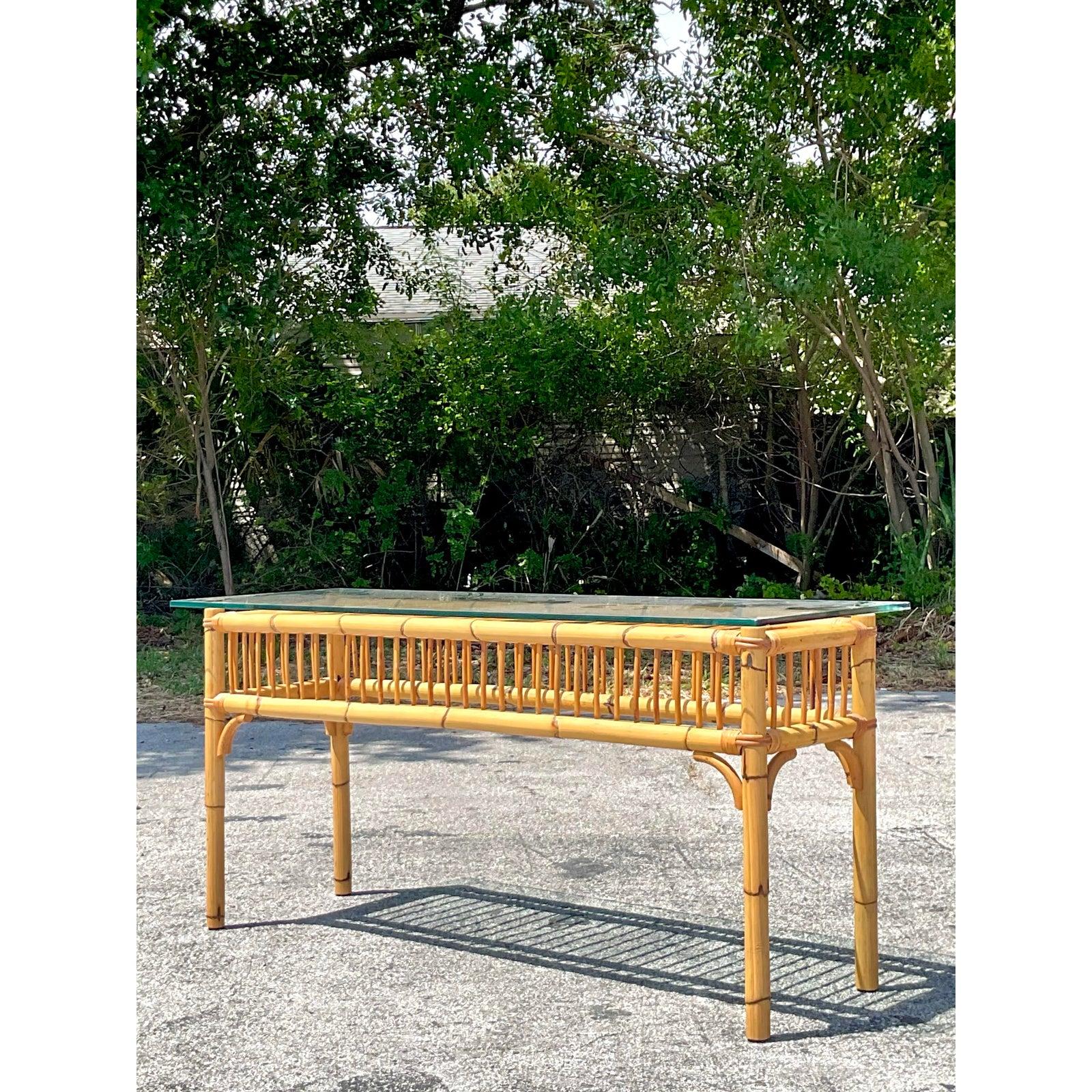 Vintage Coastal Bamboo Konsolentisch (Bambus) im Angebot