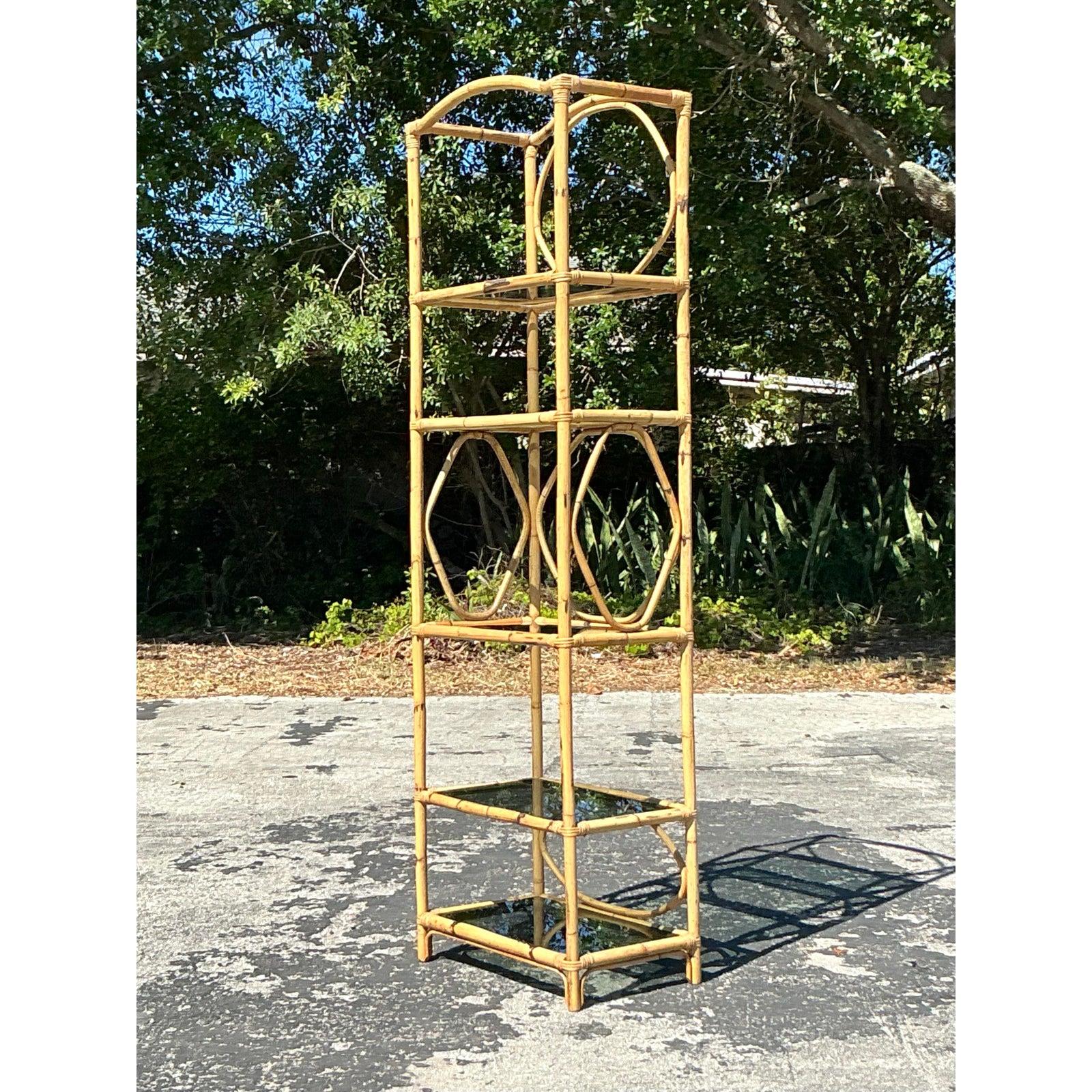 Vintage Coastal Bambus hohe Etagere, Vintage im Zustand „Gut“ im Angebot in west palm beach, FL