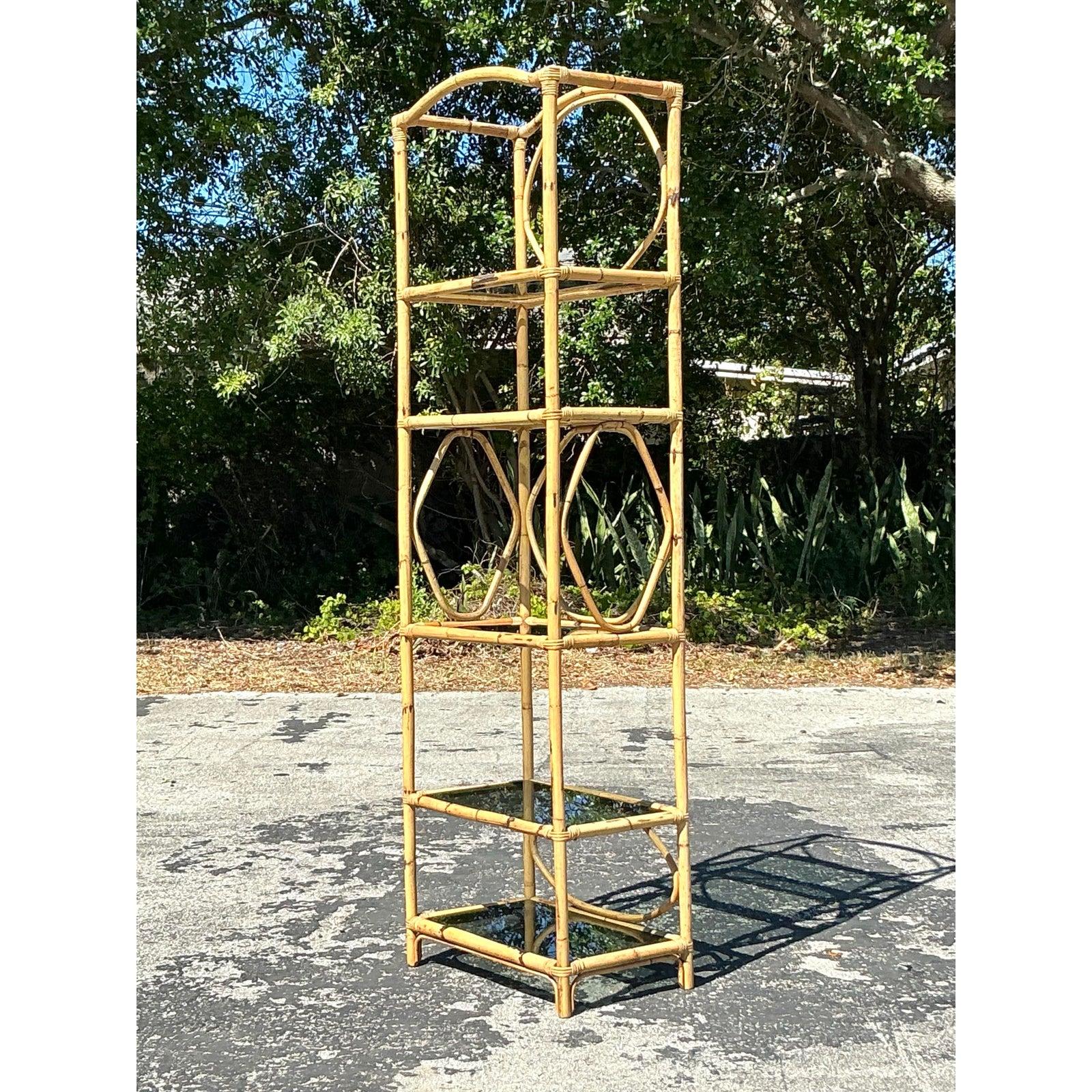 Vintage Coastal Bambus hohe Etagere, Vintage (20. Jahrhundert) im Angebot