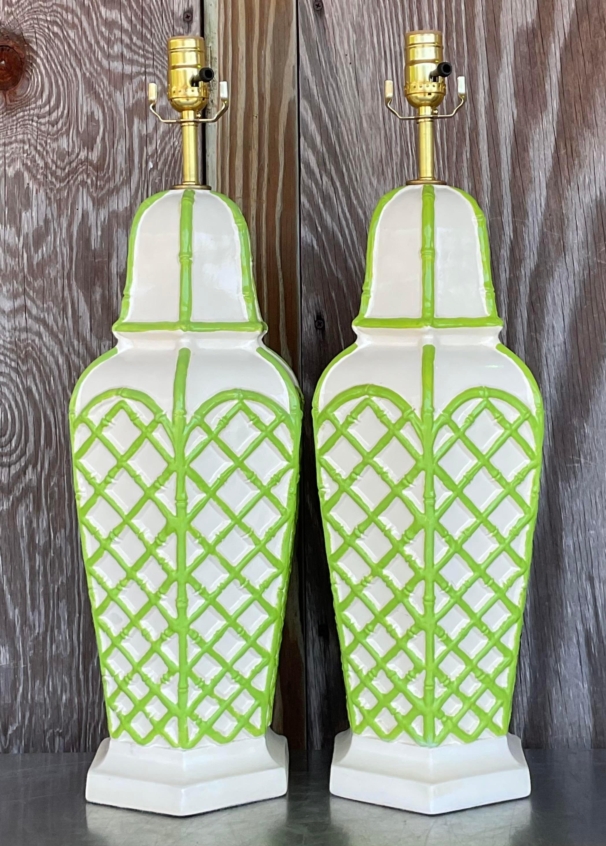 Vintage Coastal Bamboo Trellis Glazed Ceramic Lamps - a Pair In Good Condition For Sale In west palm beach, FL