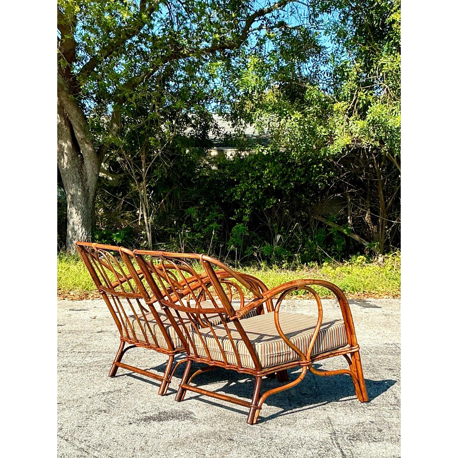 Sillas de salón de ratán Vintage Coastal Bent Loop - un par en venta 1