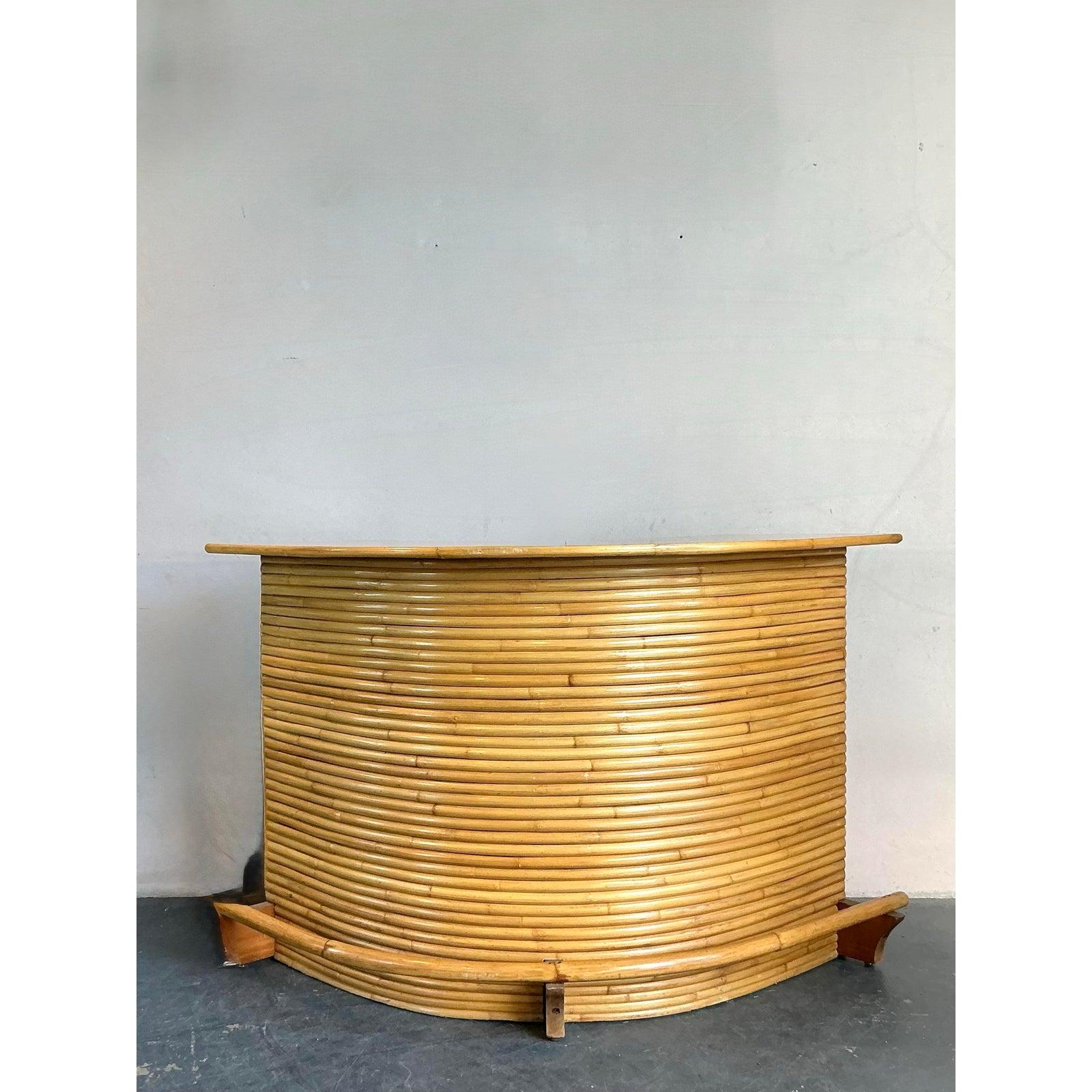 Vintage Coastal Bent Rattan Dry Bar In Good Condition For Sale In West Palm Beach, FL
