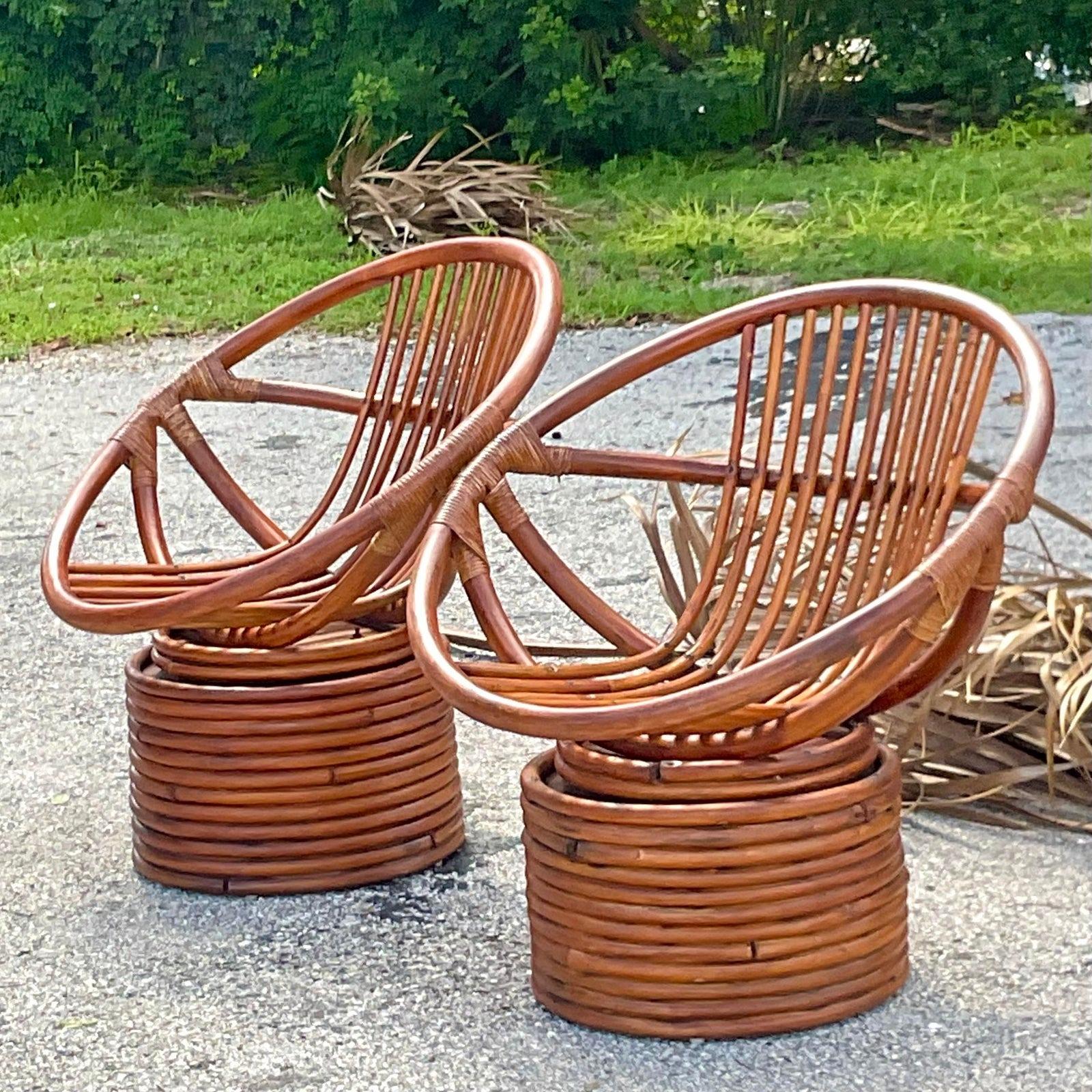 Vintage Coastal Bent Rattan Hoop Lounge Swivel Chairs - a Pair In Good Condition In west palm beach, FL