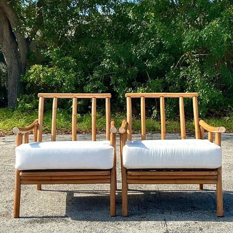 Vintage Coastal Bent Rattan Pagoda Lounge Chairs - a Pair im Angebot 1