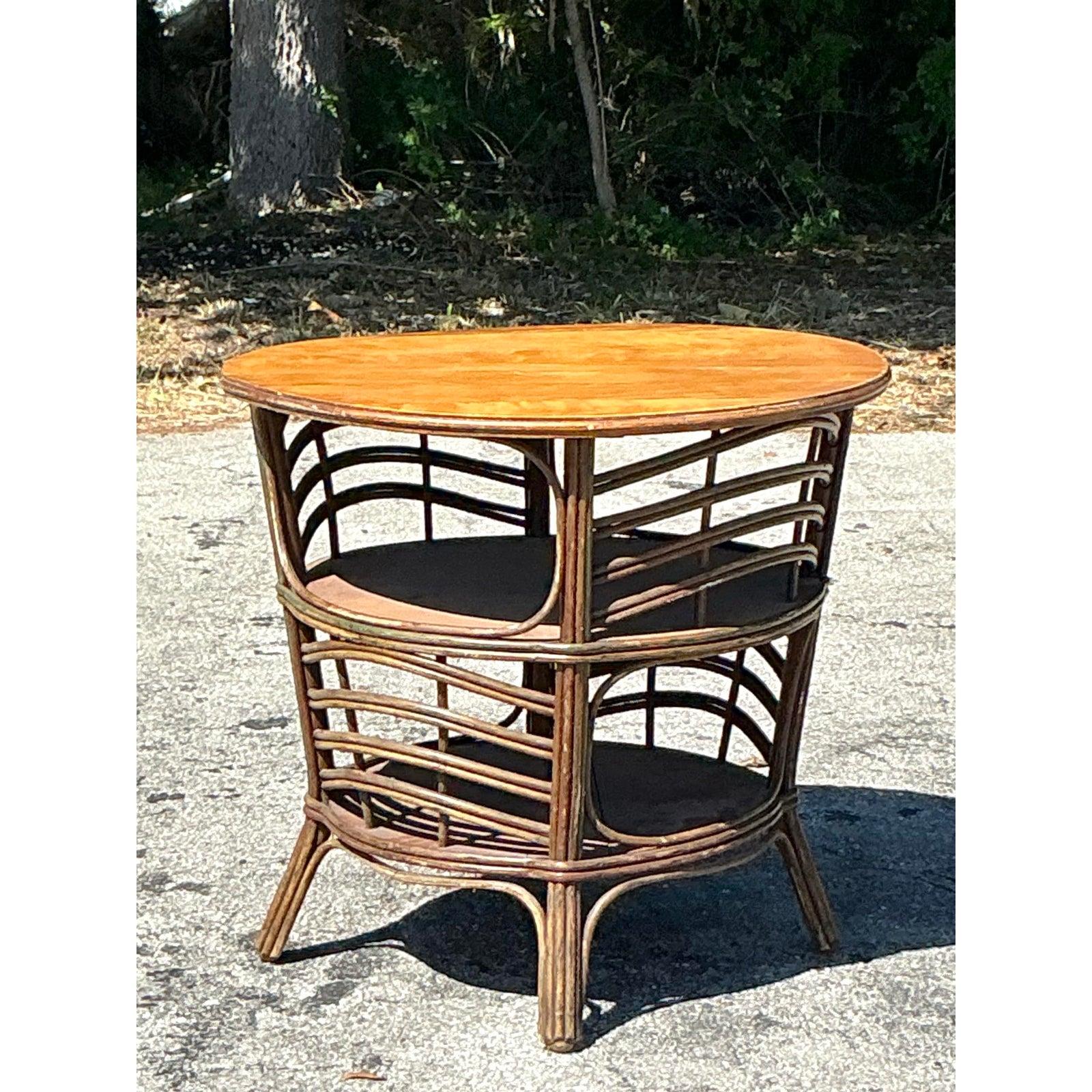 Table d'appoint vintage en rotin courbé en vente 2