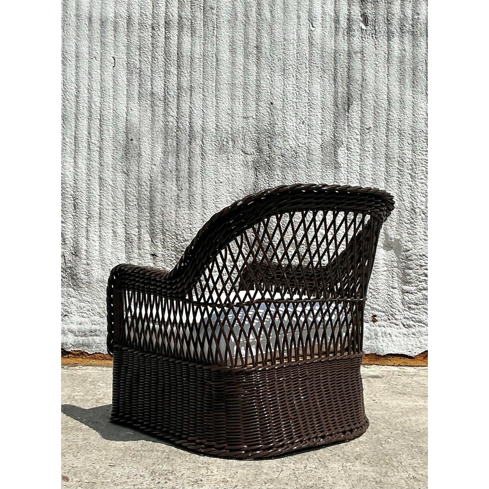 Tessuto Sedia da salotto in rattan intrecciato vintage della Costa Bielecky Brothers in vendita