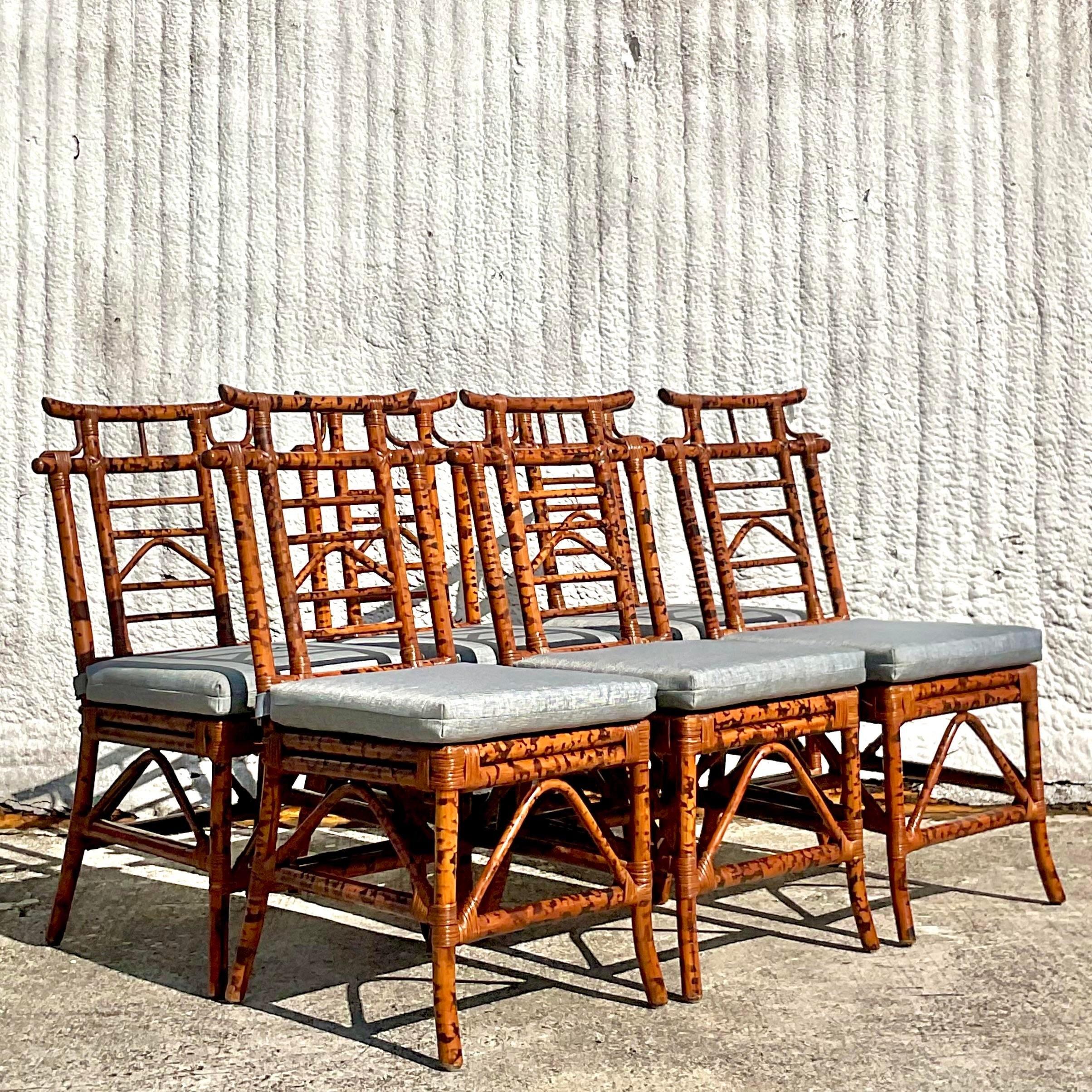 Vintage Coastal Bloomingdale’s Burnt Bamboo Pagoda Chairs - Set of 6 3