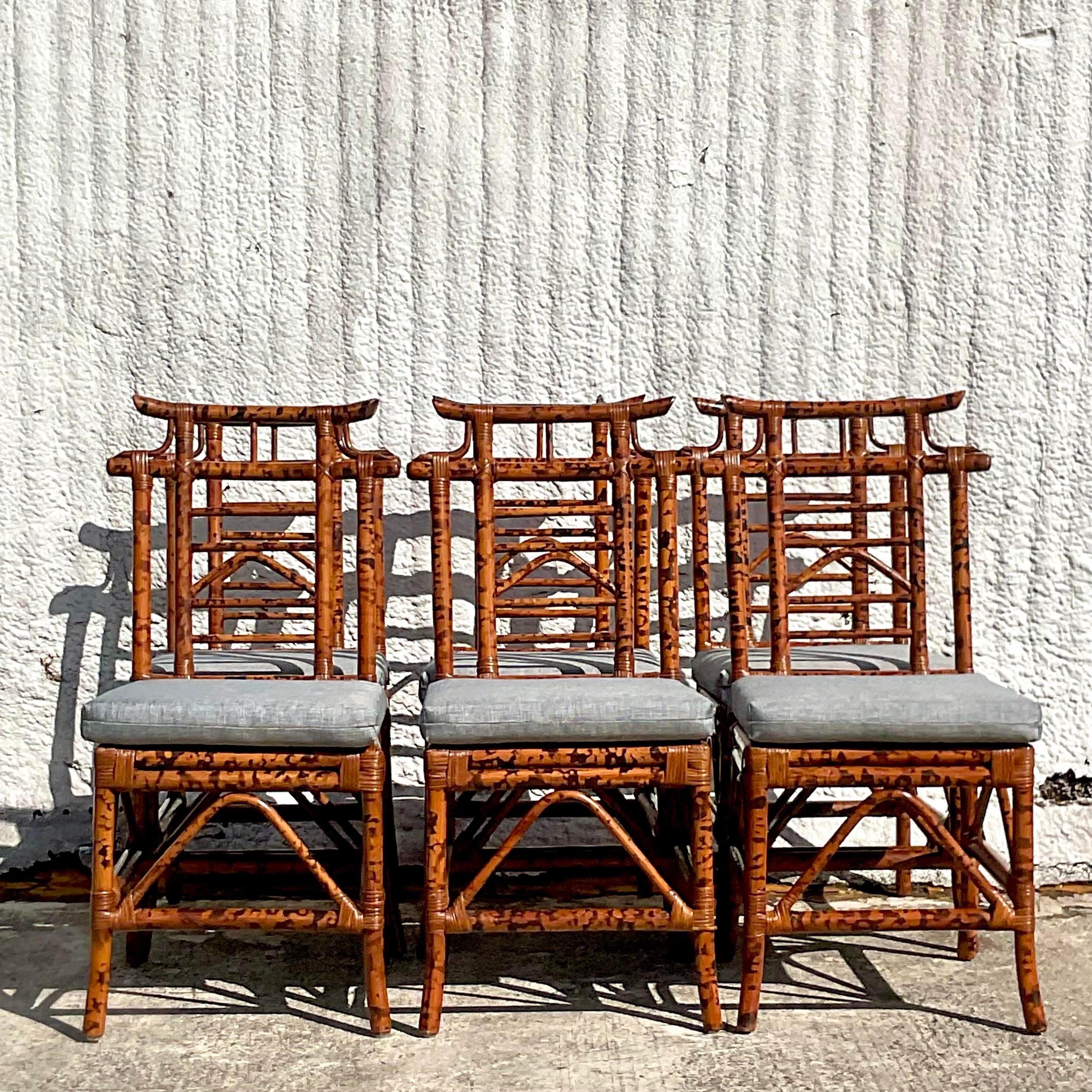 Vintage Coastal Bloomingdale’s Burnt Bamboo Pagoda Chairs - Set of 6 4