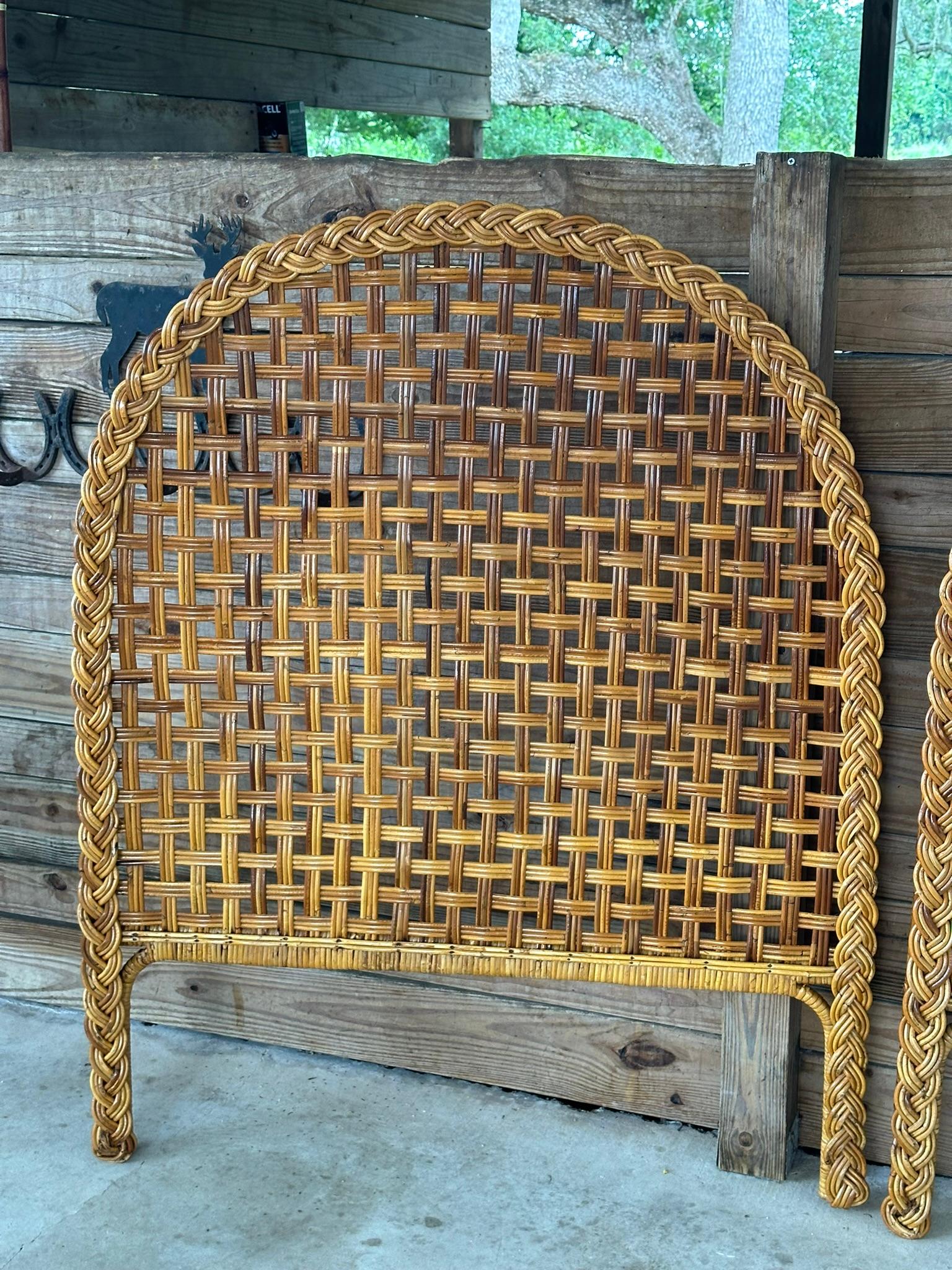 Vintage Coastal Boho Large Braid Rattan Arched Twin Headboards-Pair In Good Condition For Sale In North Fort Myers, FL