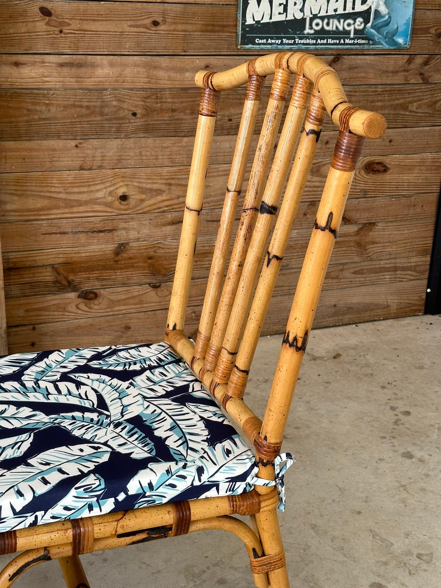 Paire de chaises d'appoint vintage de style pagode en rotin boho côtier en vente 2