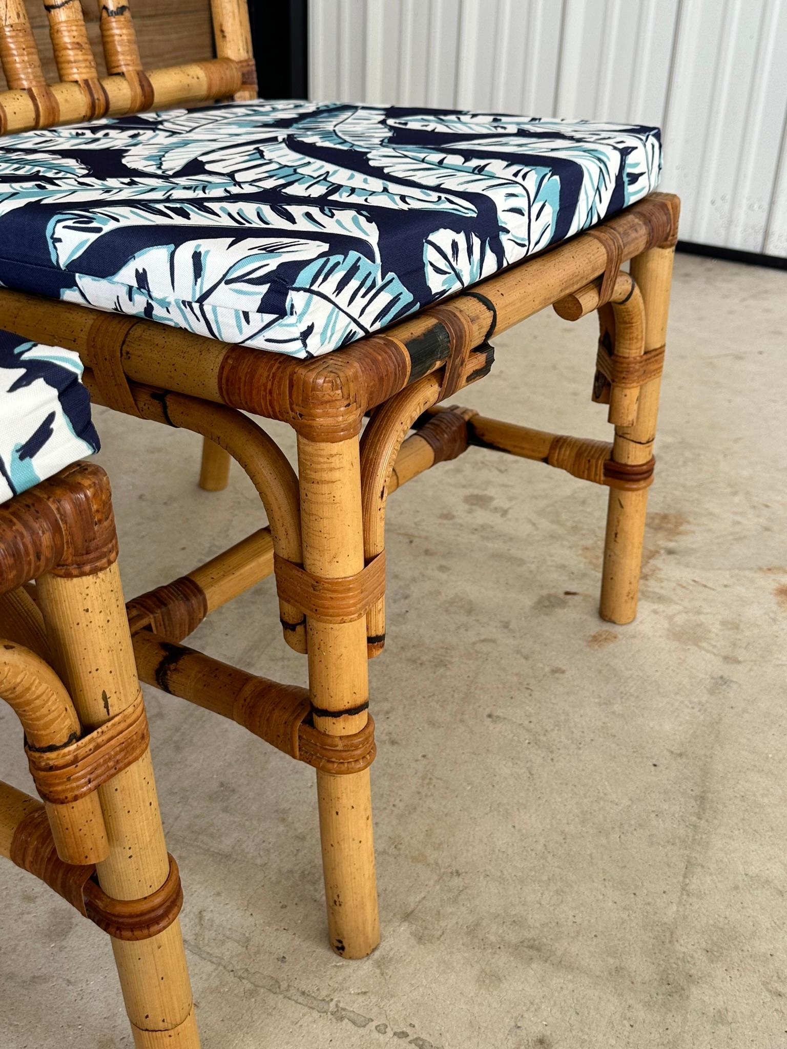 Paire de chaises d'appoint vintage de style pagode en rotin boho côtier en vente 5