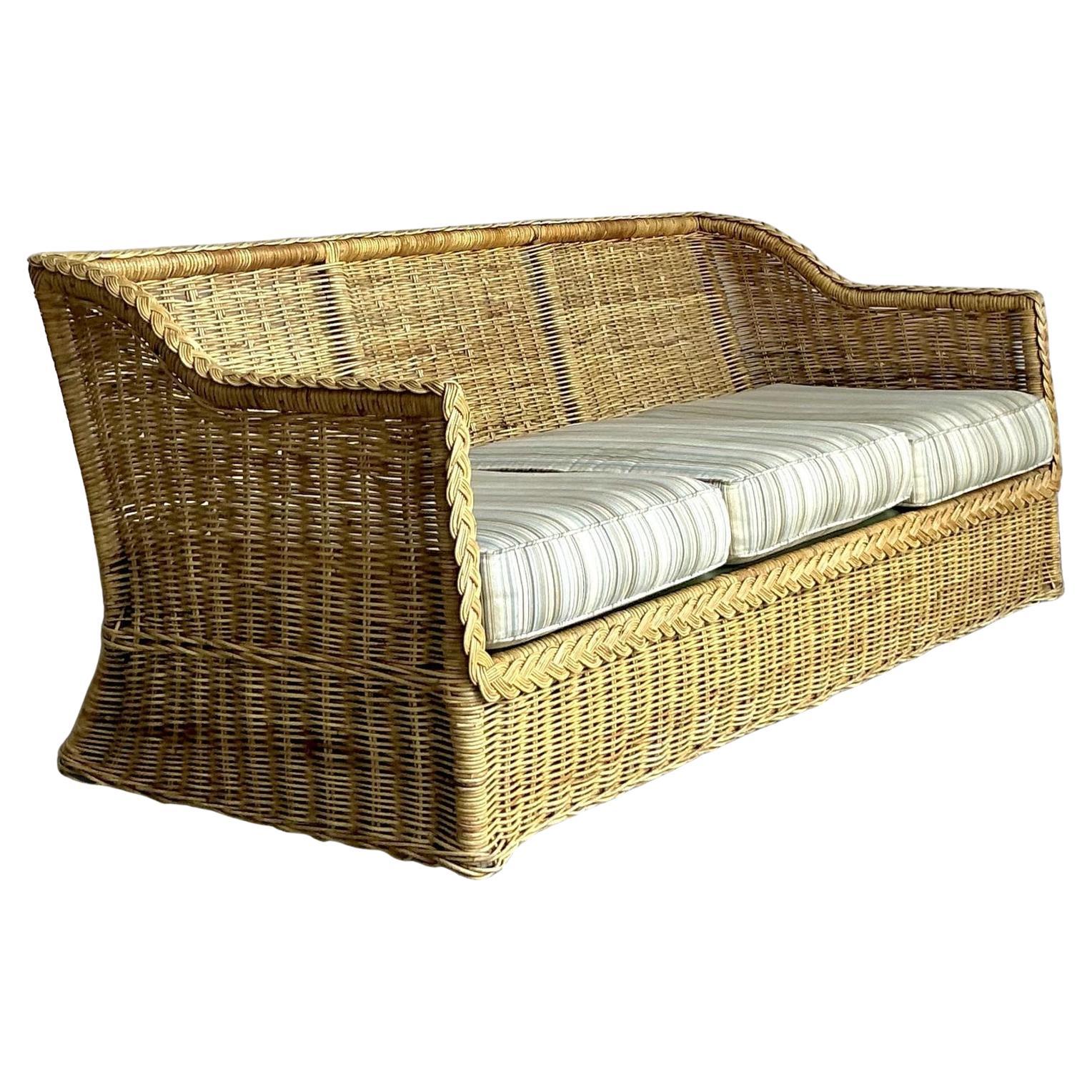Sofá vintage costero de ratán trenzado en venta