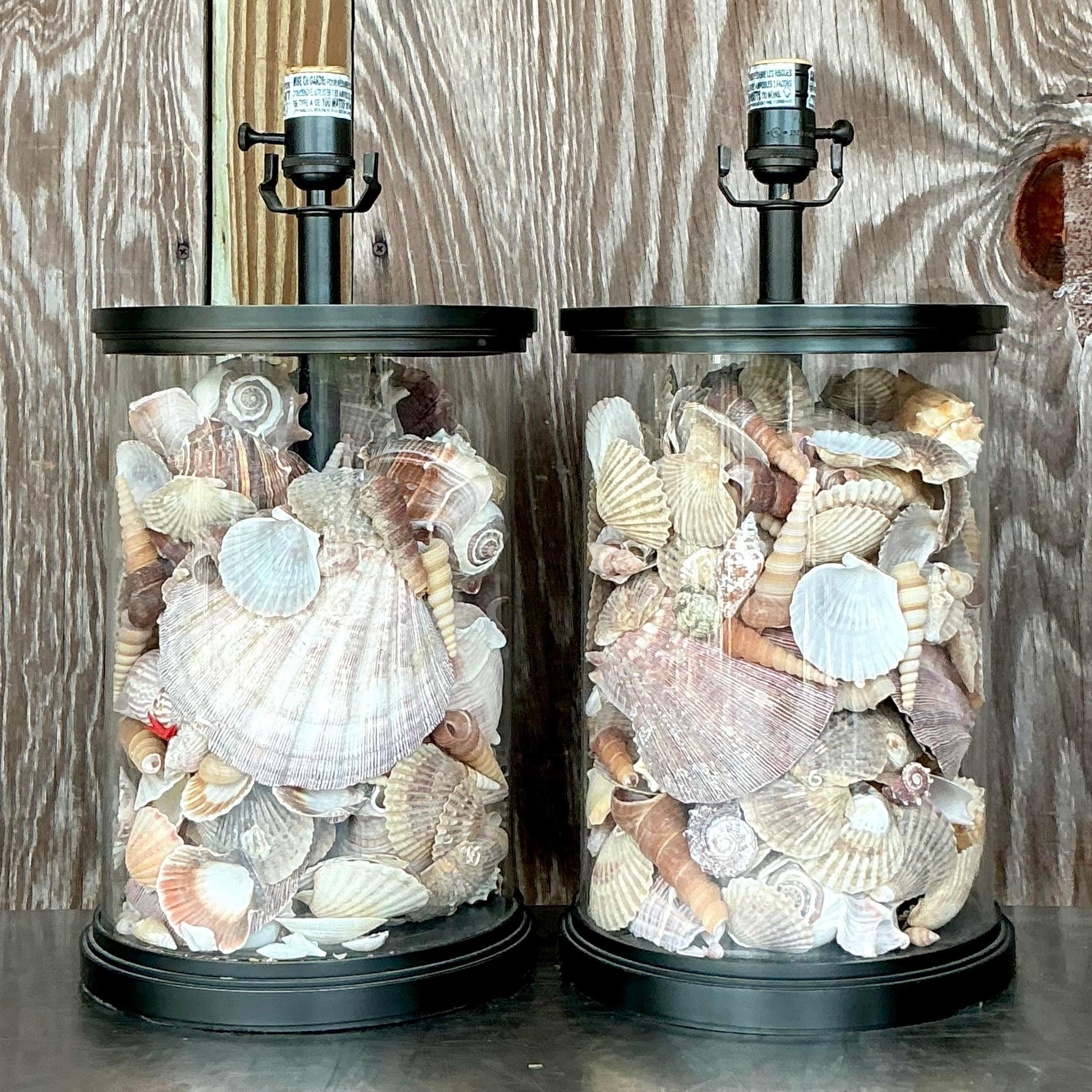 Métal Paire de lampes collectors en bronze à coquillage pour la côte - une paire en vente