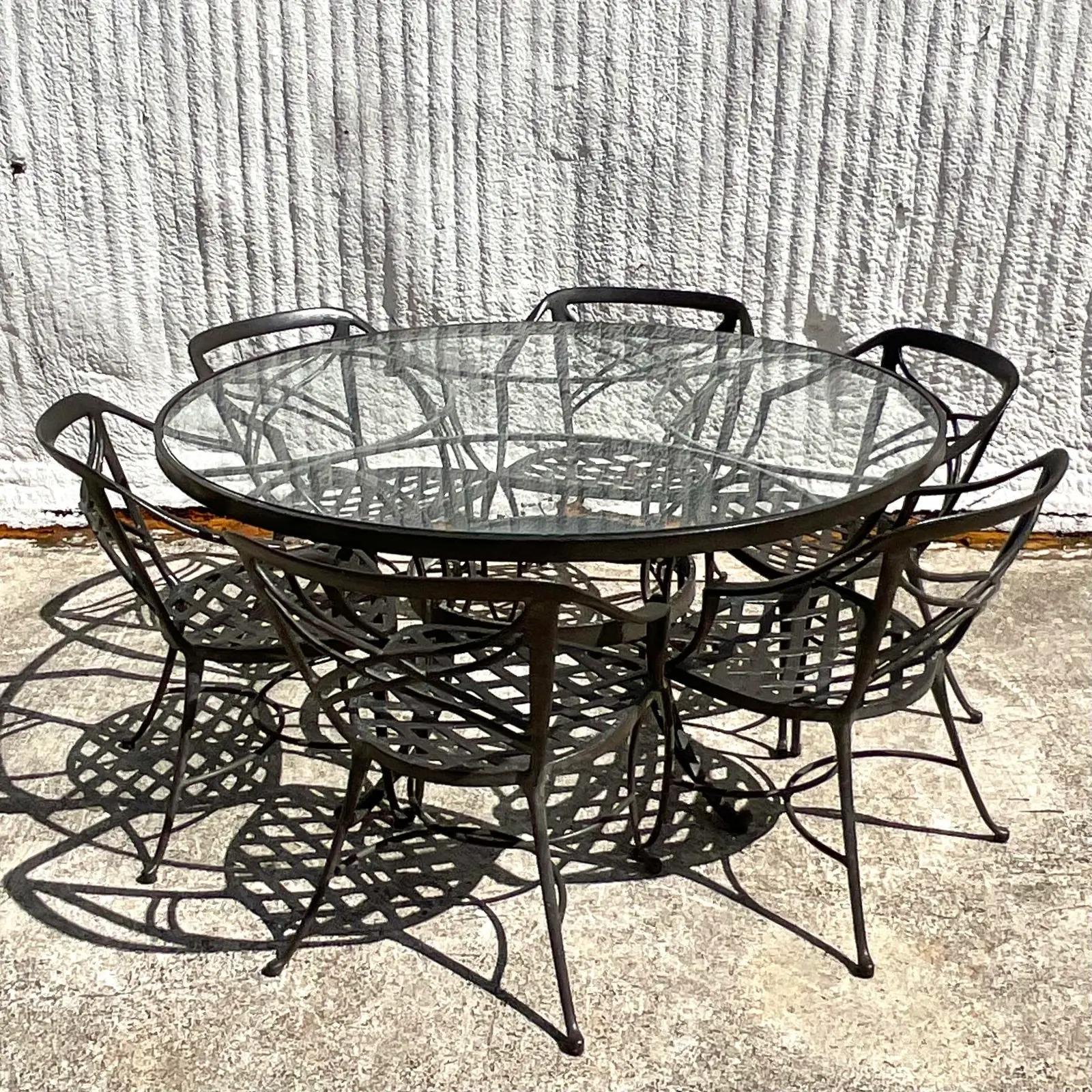 Vintage Coastal Brown Jordan Cast Aluminum Classic 2 Outdoor Table and Six Chair In Good Condition In west palm beach, FL