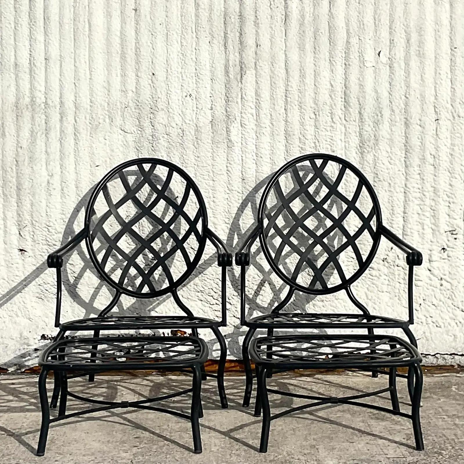 Vintage Coastal Brown Jordan “Grenada” Aluminum Lounge Chairs - a Pair In Good Condition In west palm beach, FL