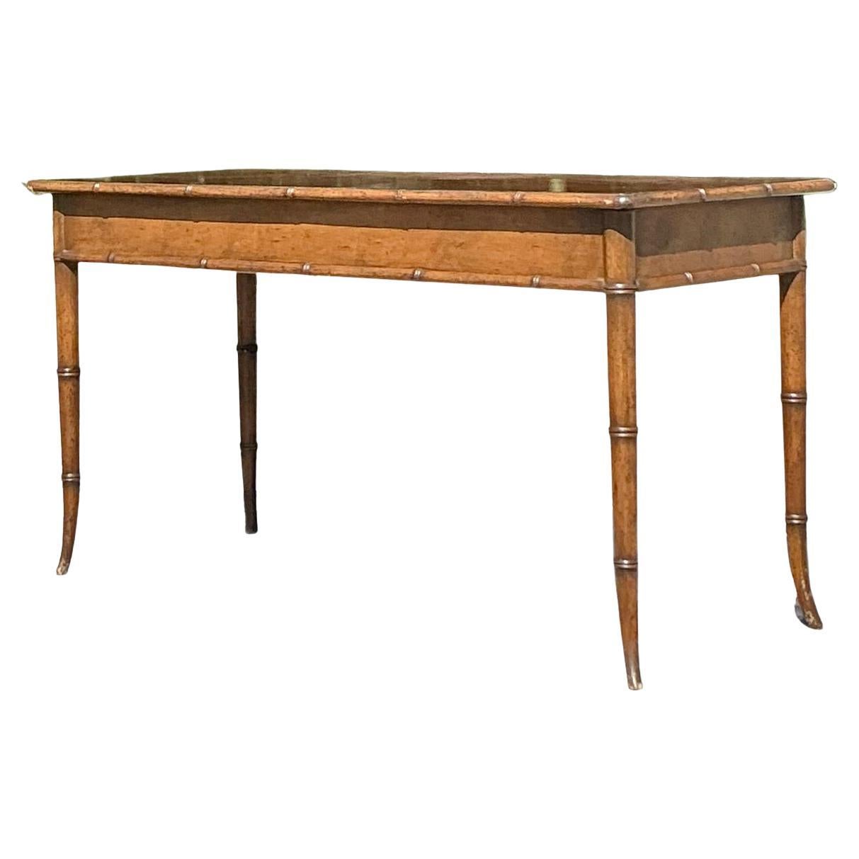 Vintage Coastal geschnitzt Bambus niedrigen Konsolentisch