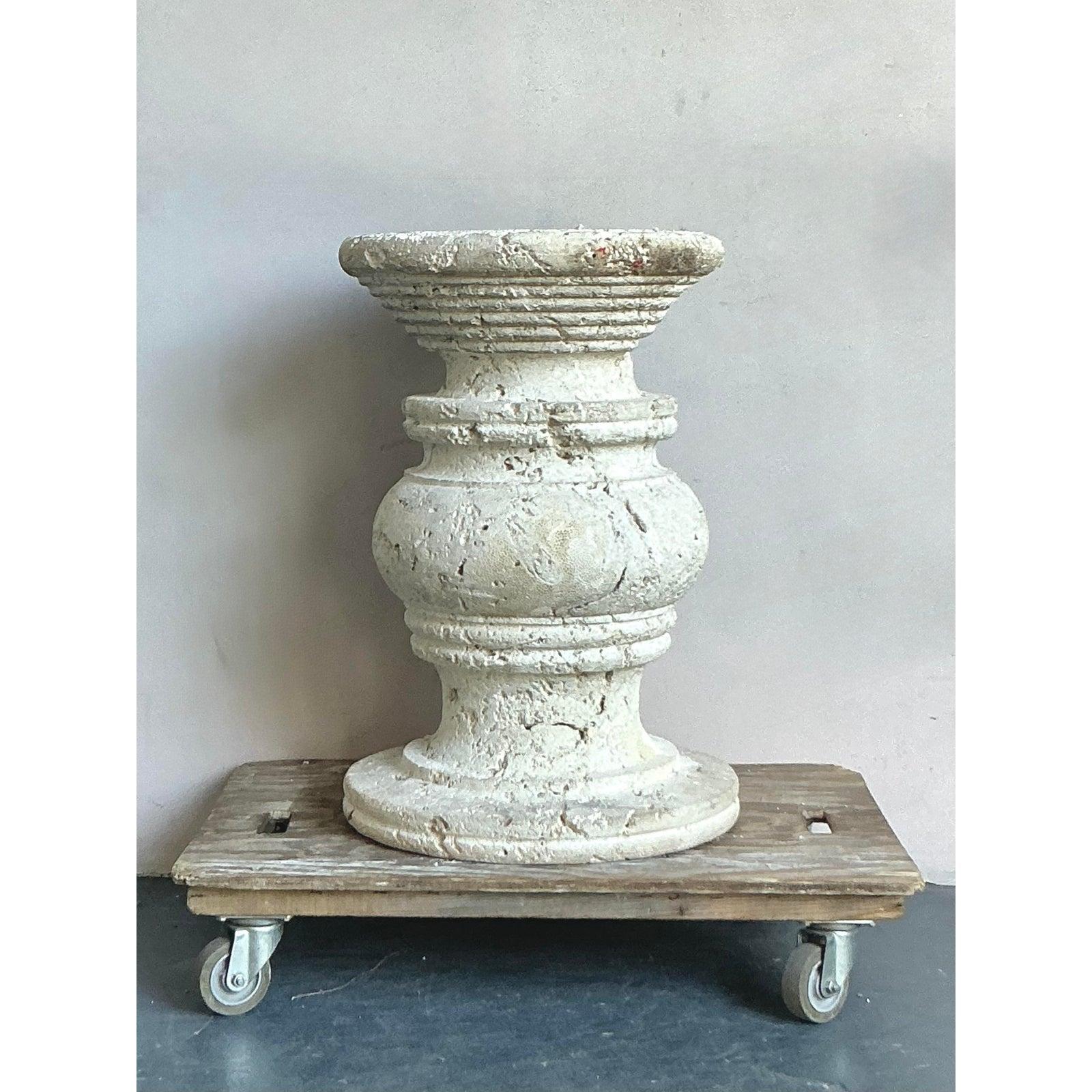 Vintage Coastal Carved Coquina Stone Table Pedestal In Good Condition For Sale In West Palm Beach, FL