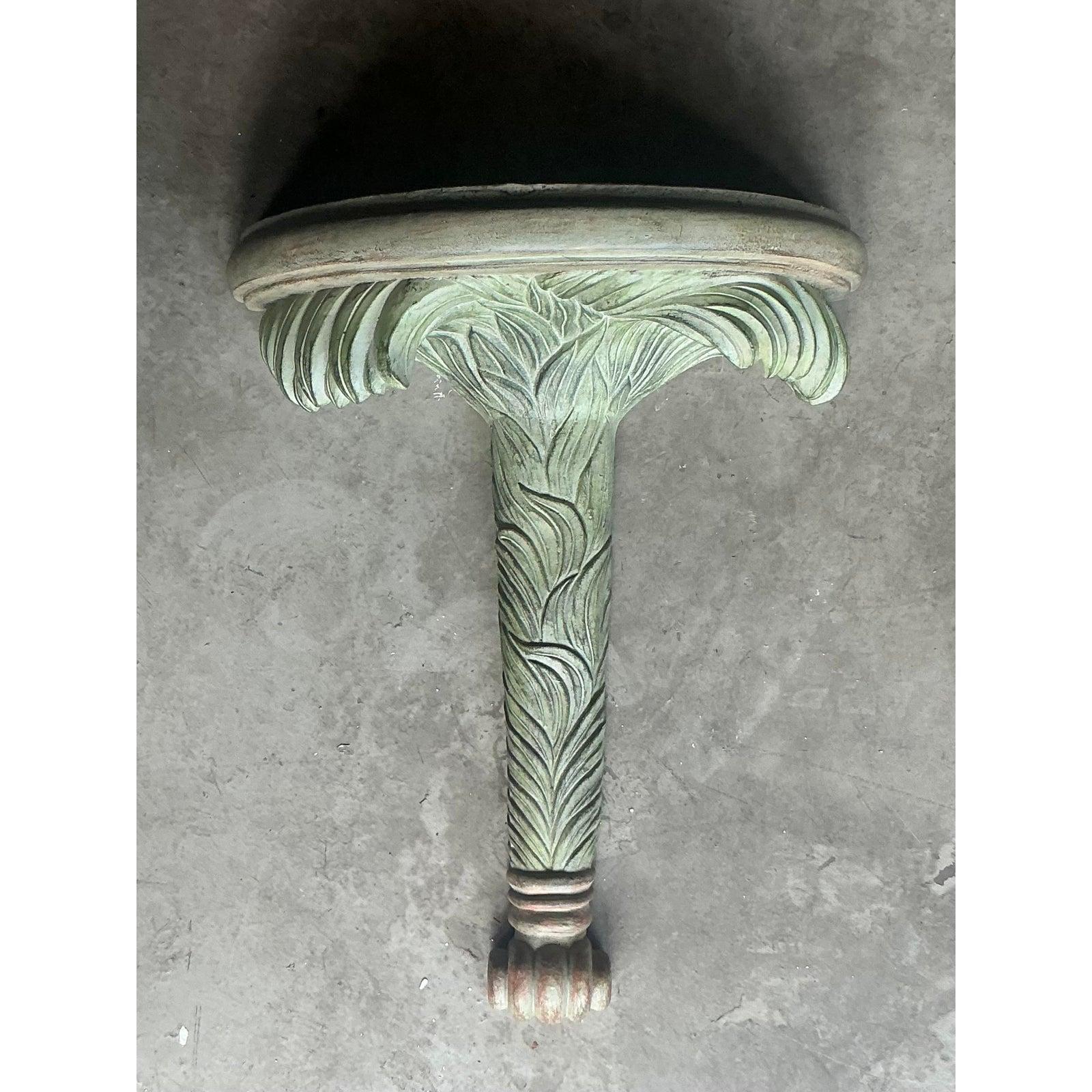 Vintage Coastal geschnitzt Palm Frond Halterung im Zustand „Gut“ im Angebot in West Palm Beach, FL