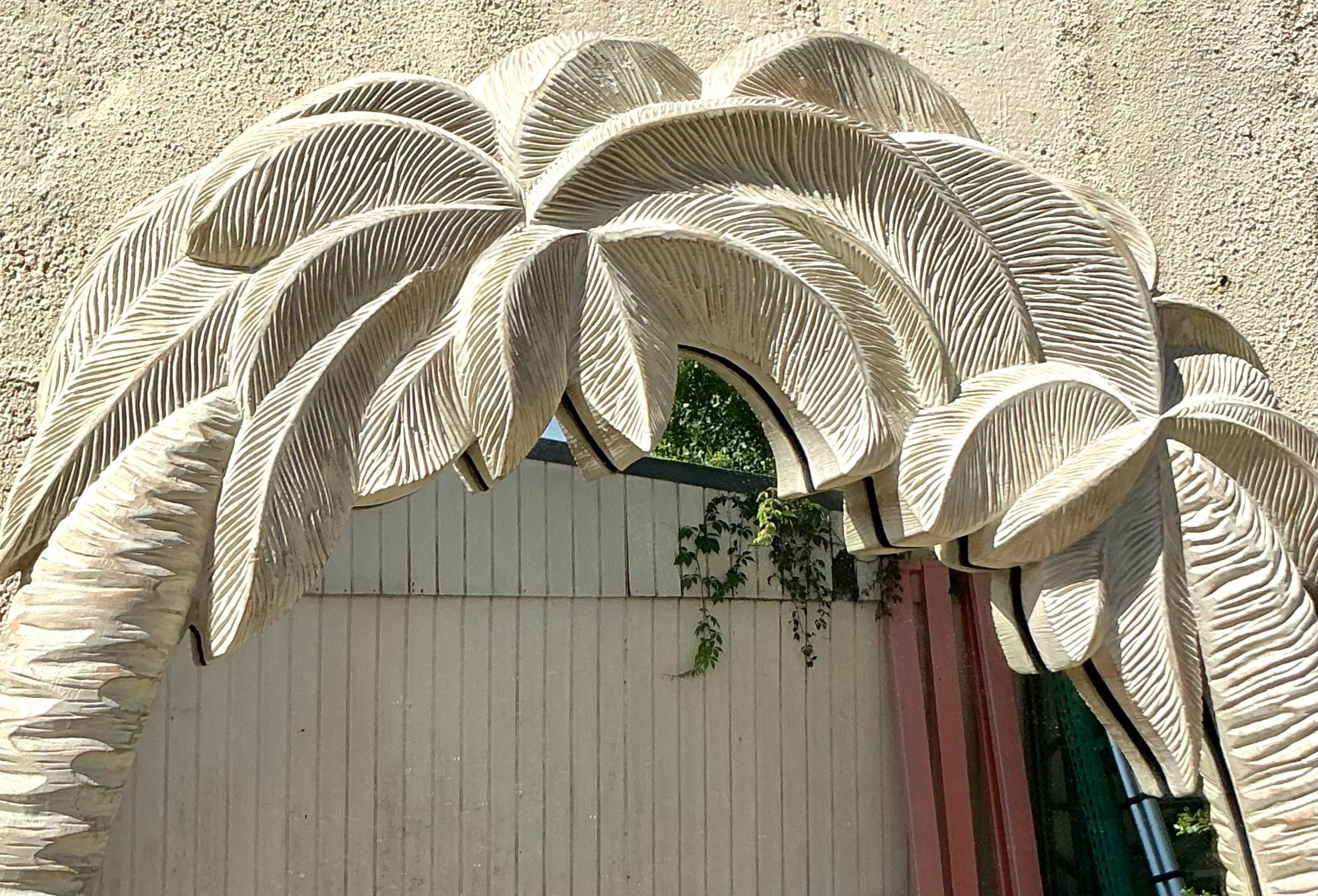 Américain Miroir vintage en forme de palmier sculpté en vente
