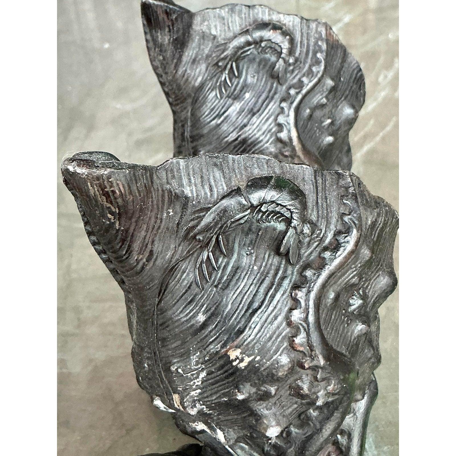 XX secolo Vaso Octopus in bronzo fuso costiero d'epoca - Una coppia in vendita