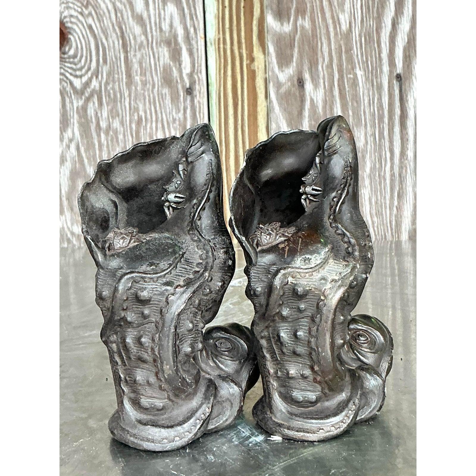 Vaso Octopus in bronzo fuso costiero d'epoca - Una coppia in vendita 2
