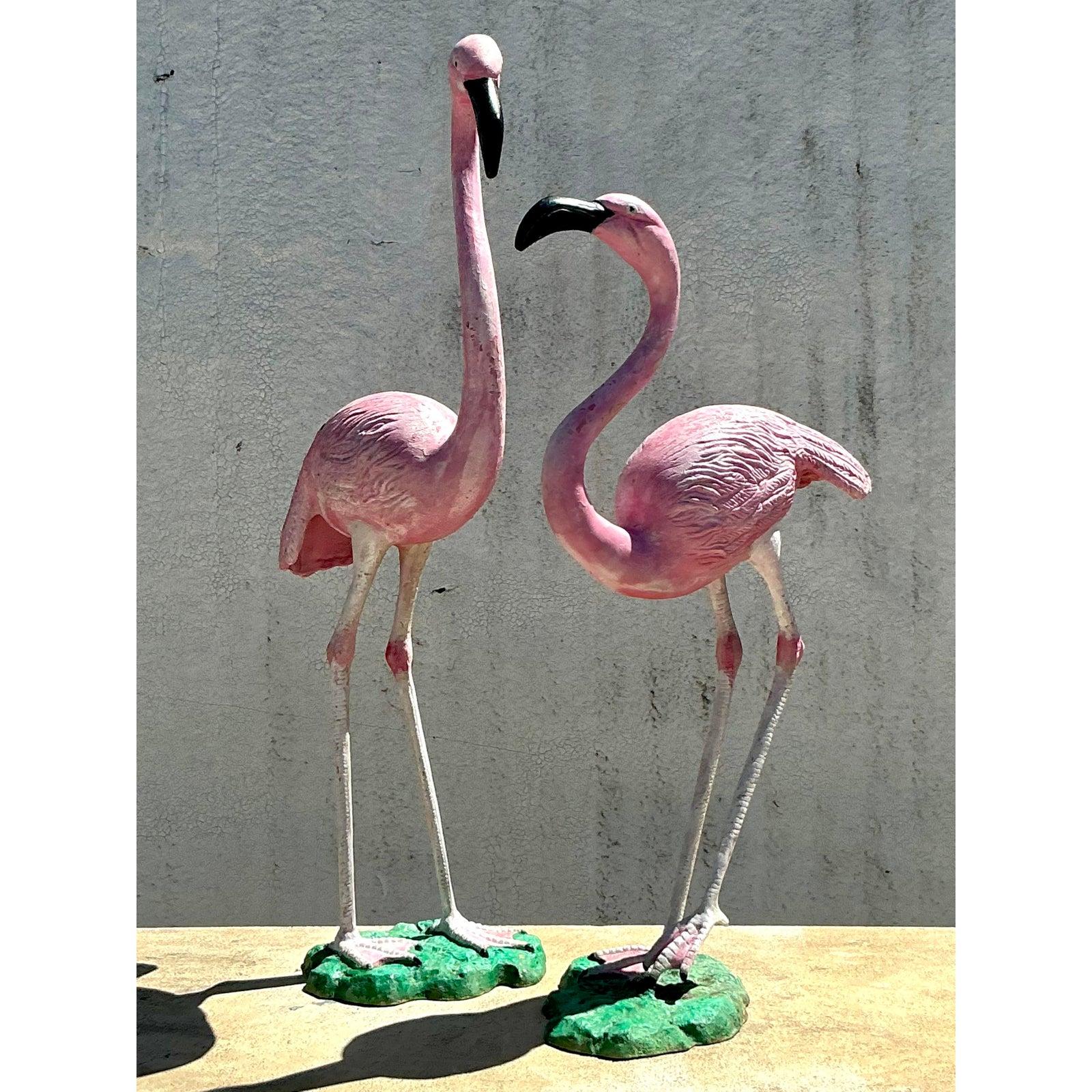 Paire de flamants roses en fonte d'origine côtière en vente 1
