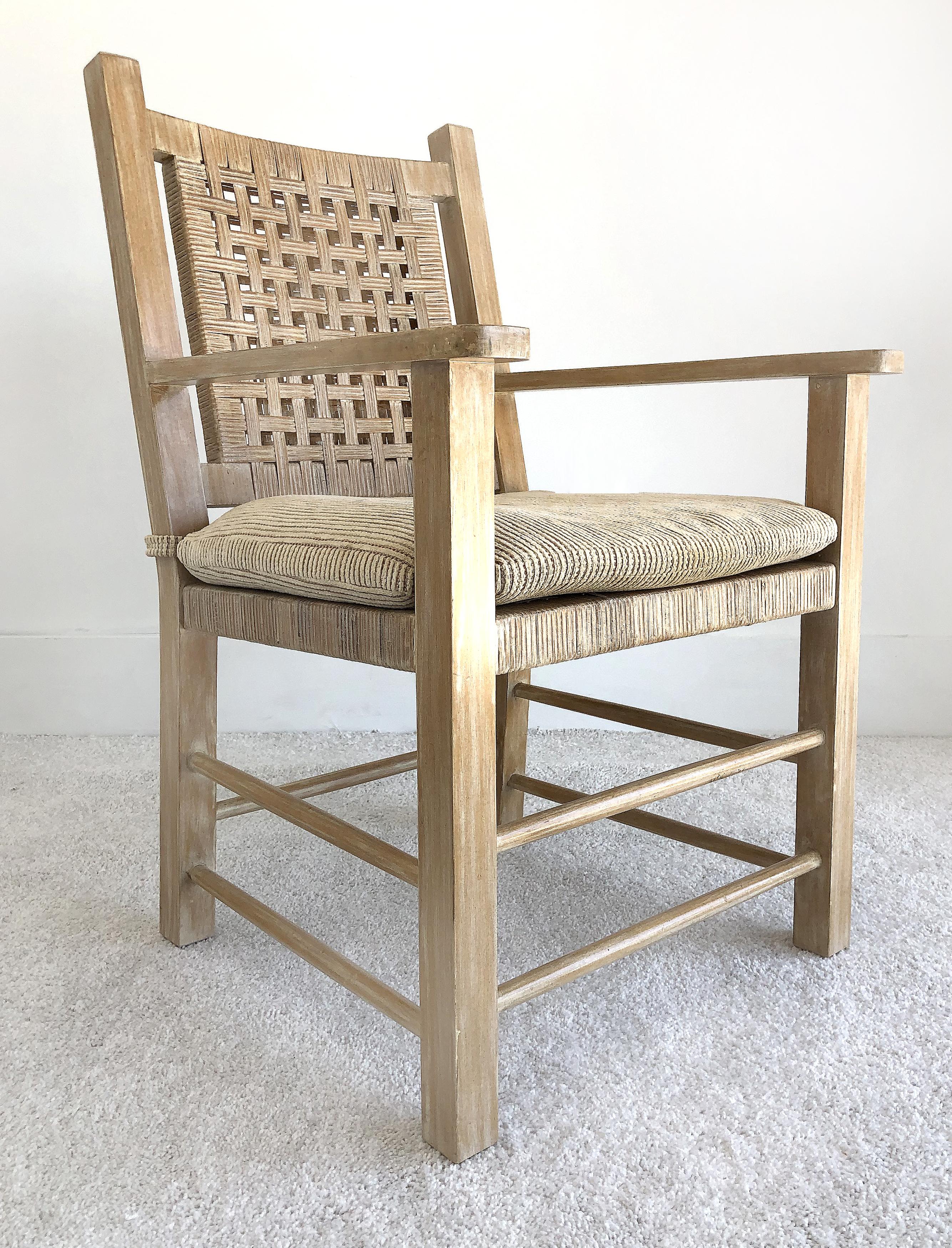 Chaises côtières vintage d'après Guillerme et Chambron par Kreiss Furniture


Nous proposons à la vente une paire de chaises côtières vintage d'après Guillerme et Chambron. Les chaises en bois blanchi et en rotin fendu sont attribuées à Kreiss