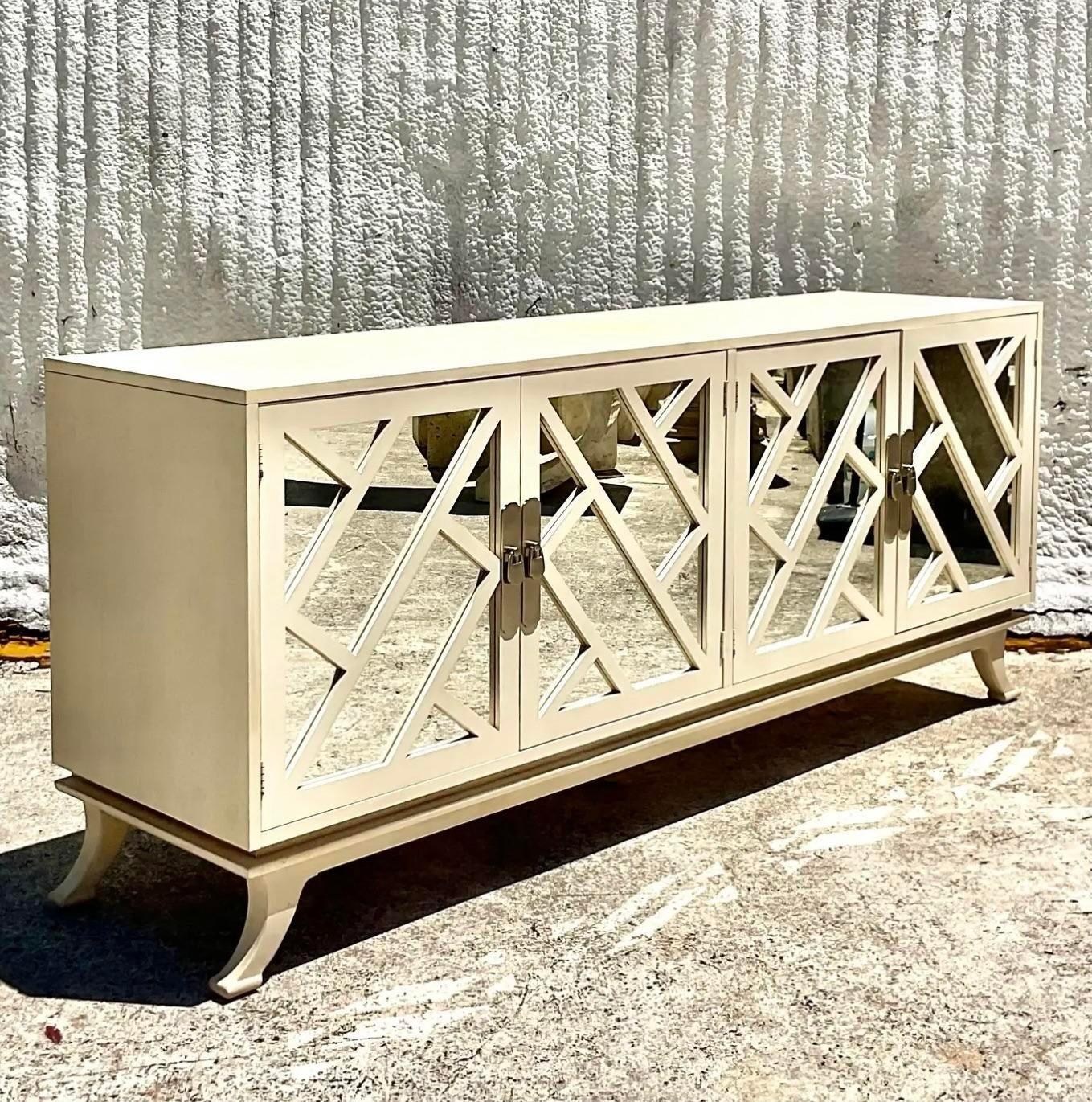 Américain Crédence Chippendale chinoise à miroir, après le siècle dernier en vente