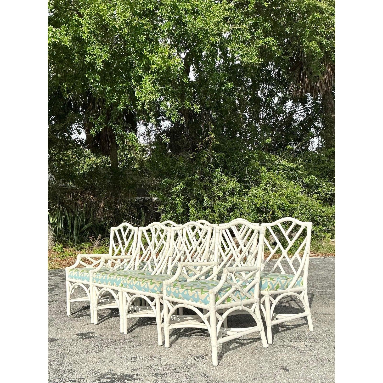 Tissu d'ameublement Chaises de salle à manger vintage en rotin Chippendale de Chine du Sud - Lot de 8 en vente