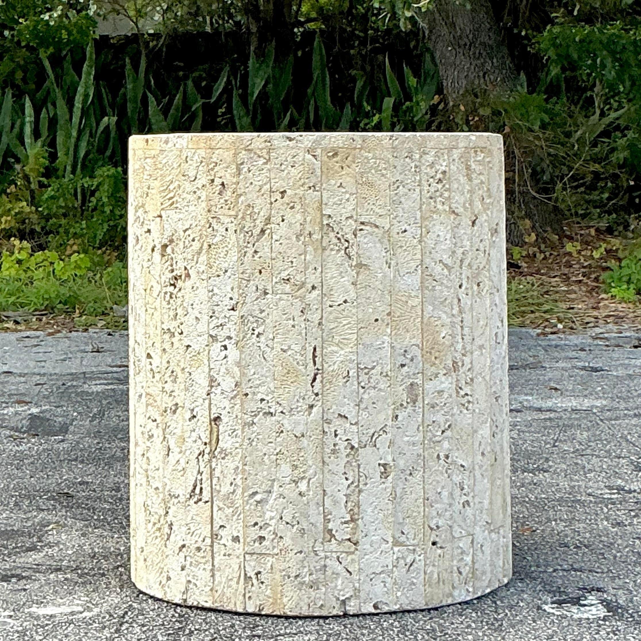Pedestal Vintage Coastal Coquina Strip Estadounidense en venta