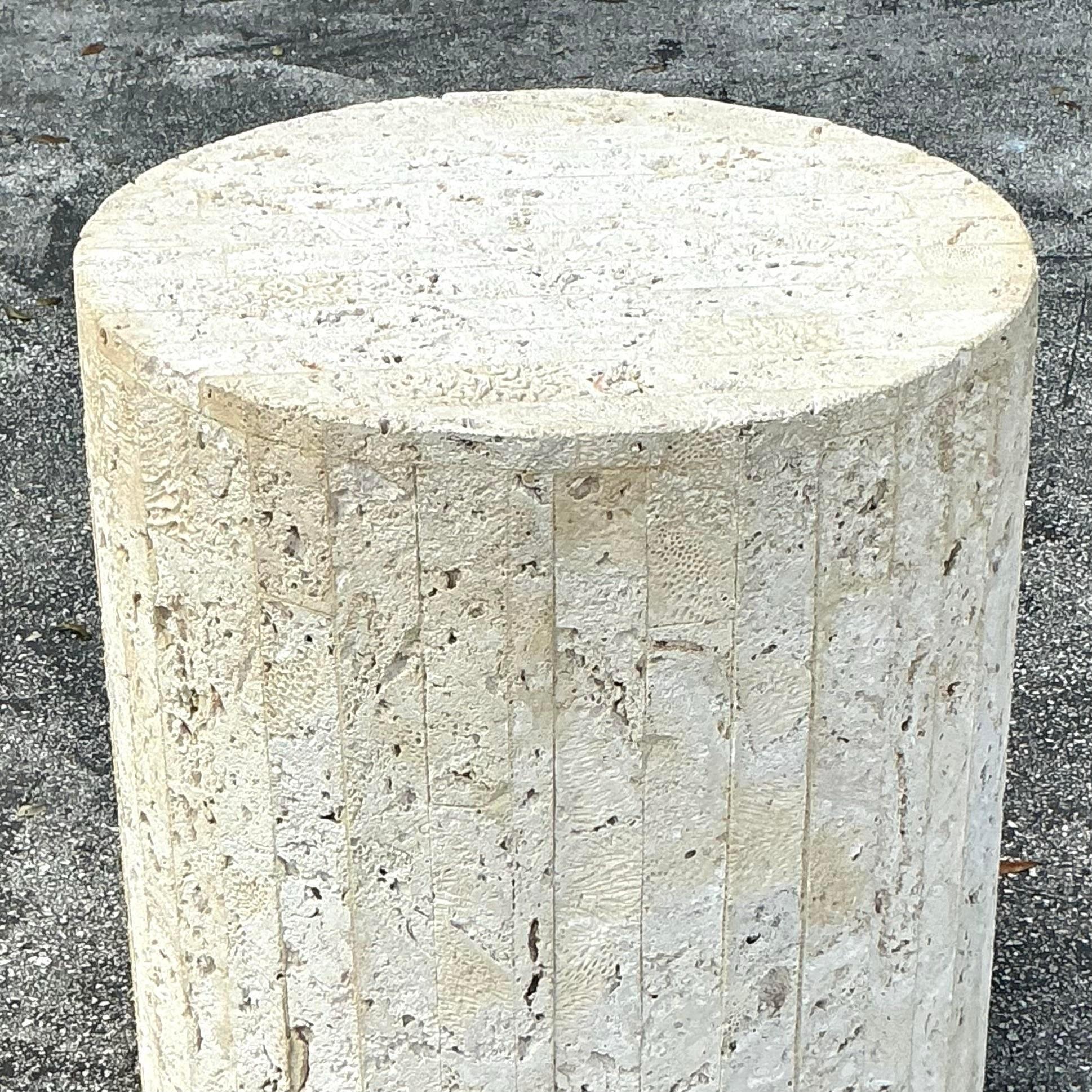 Pedestal Vintage Coastal Coquina Strip en Bueno estado para la venta en west palm beach, FL