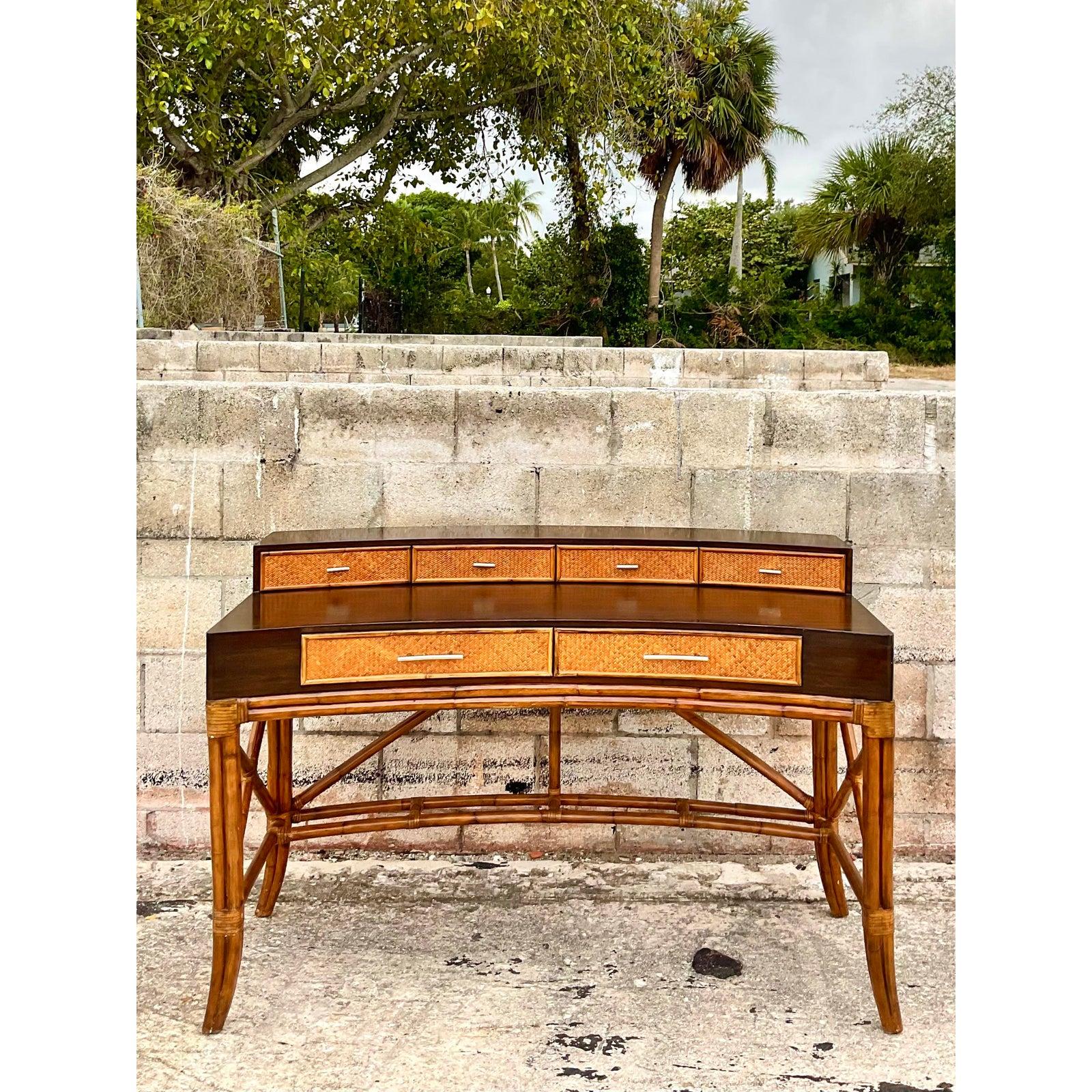 Vintage Coastal Curved Writing Desk In Good Condition In west palm beach, FL